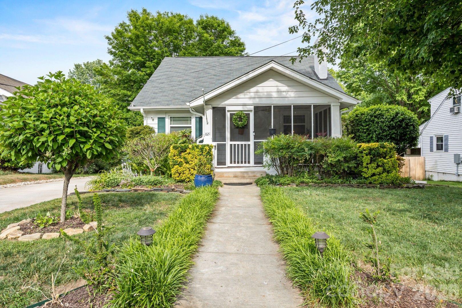 Single Family Residence at 821 Watson Avenue, Winston Salem, photo 4 of 26
