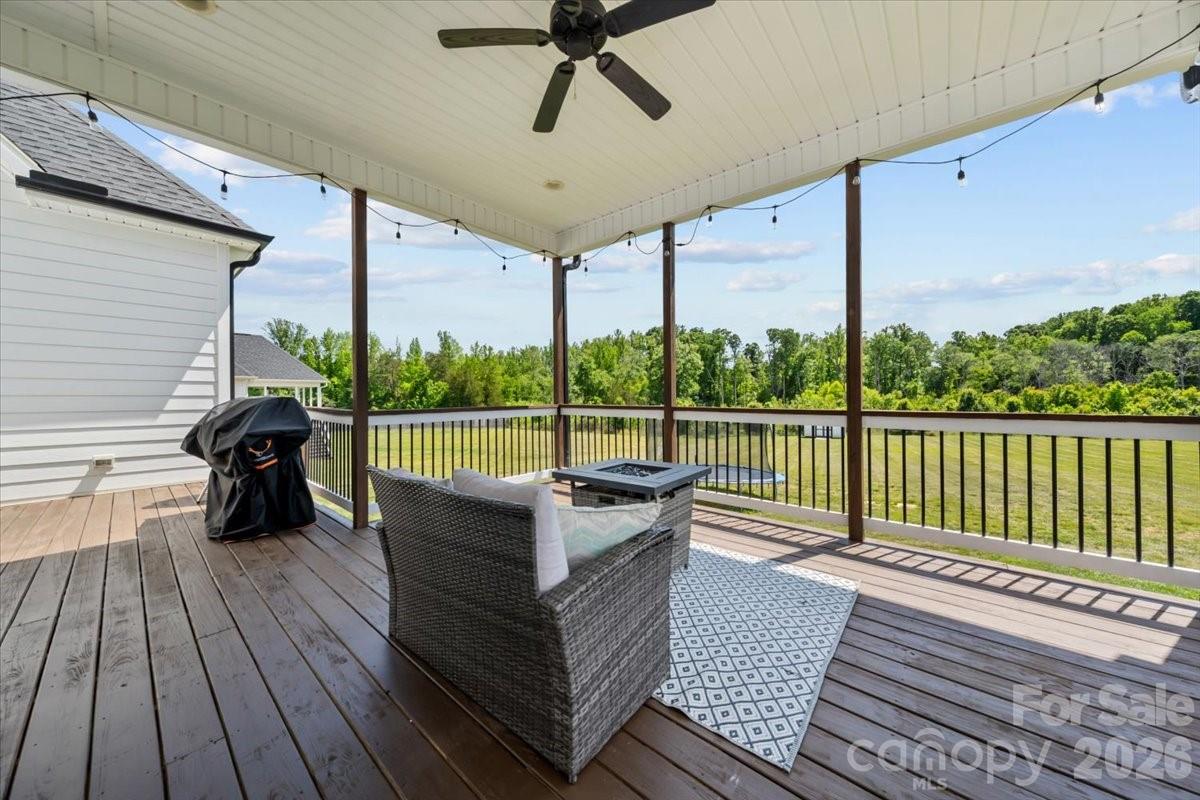 Single Family Residence at 7105 Rae Farms Way, Greensboro, photo 5 of 41