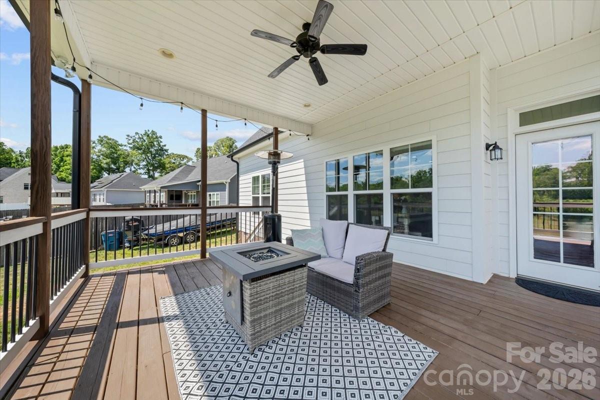 Single Family Residence at 7105 Rae Farms Way, Greensboro, photo 7 of 41