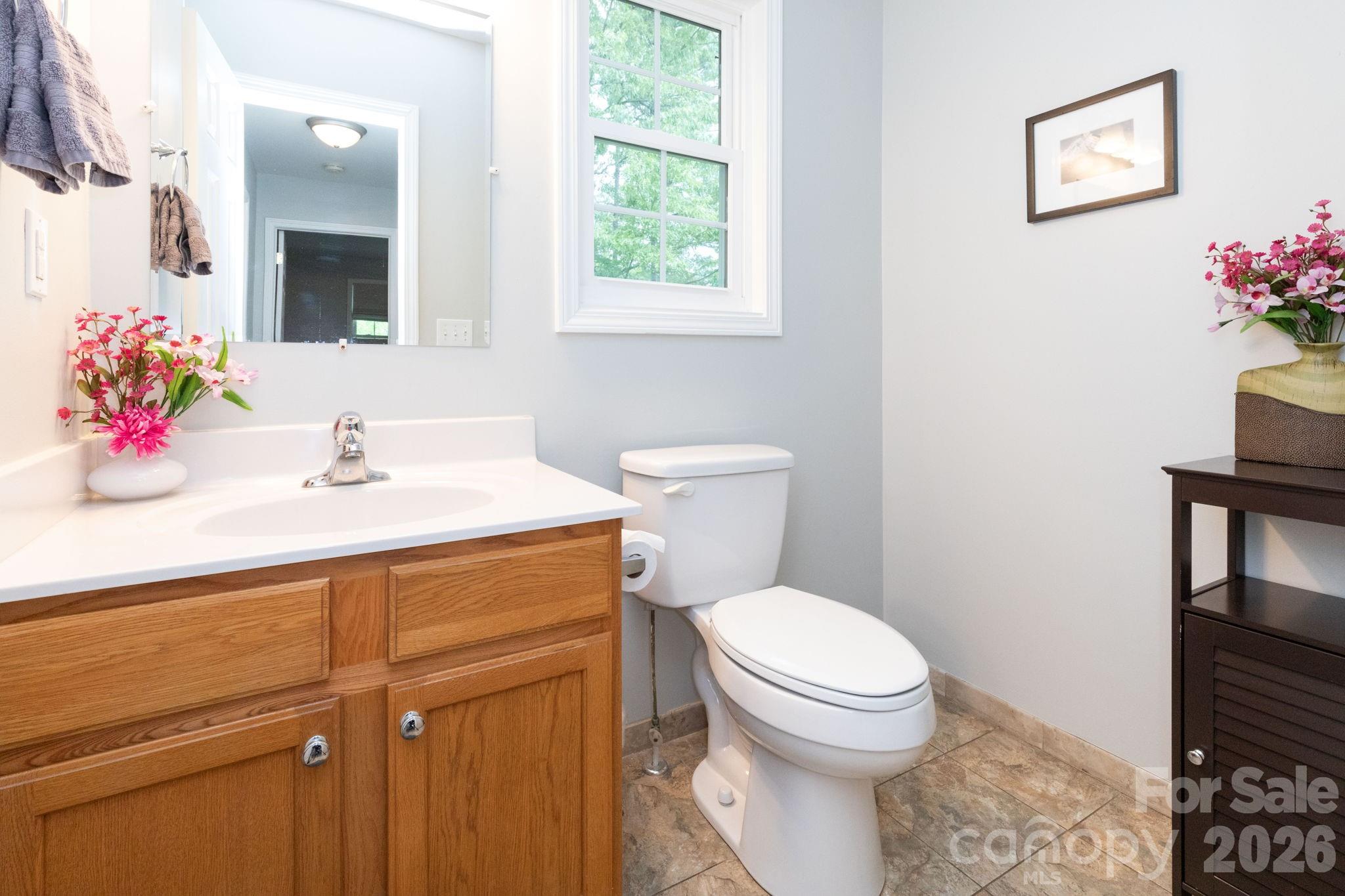 Main Level Half Bath - 215 Butternut Lane, Leicester