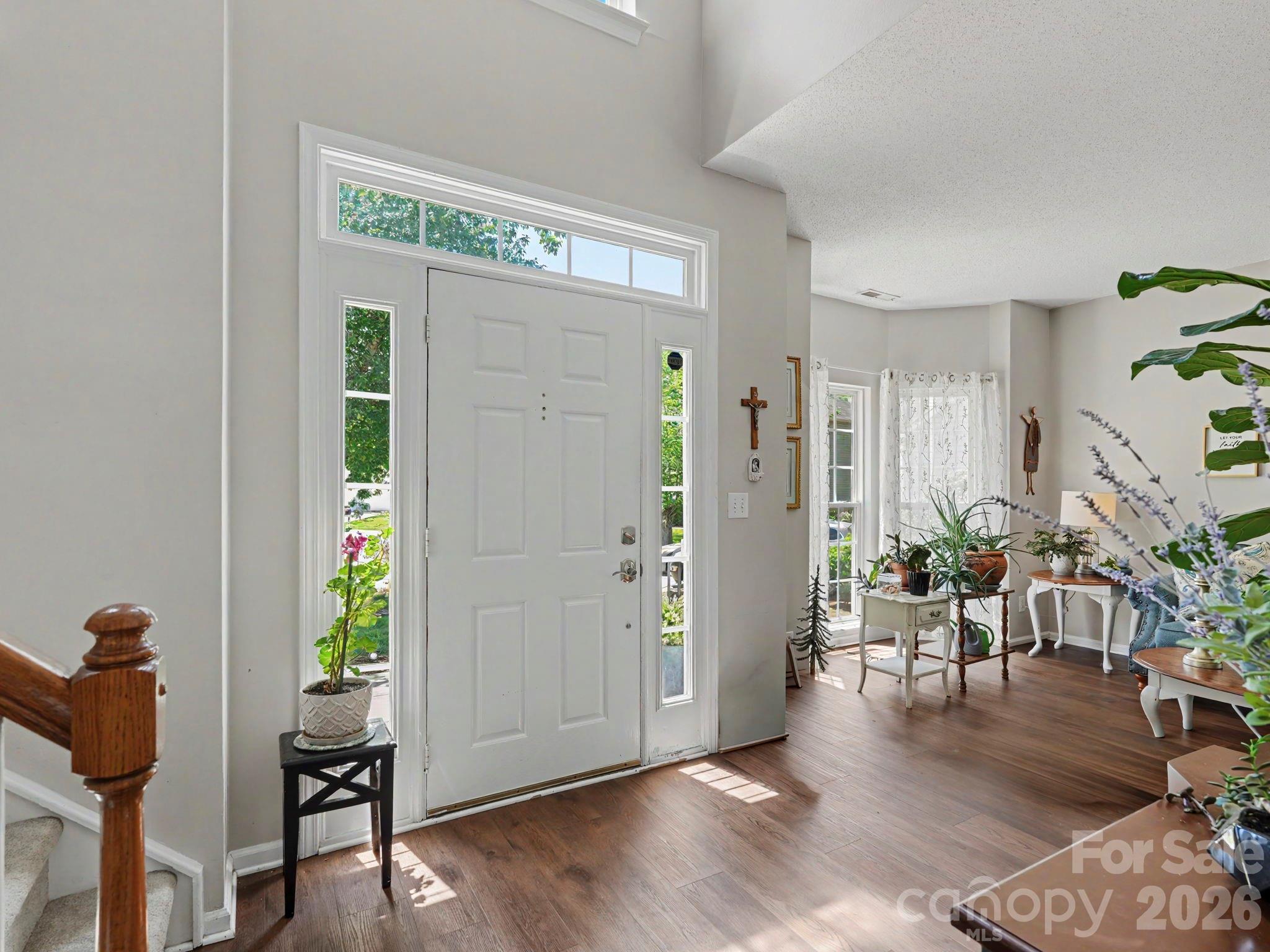 Single Family Residence at 5716 Autumn Knoll Place NW, Concord, photo 2 of 27