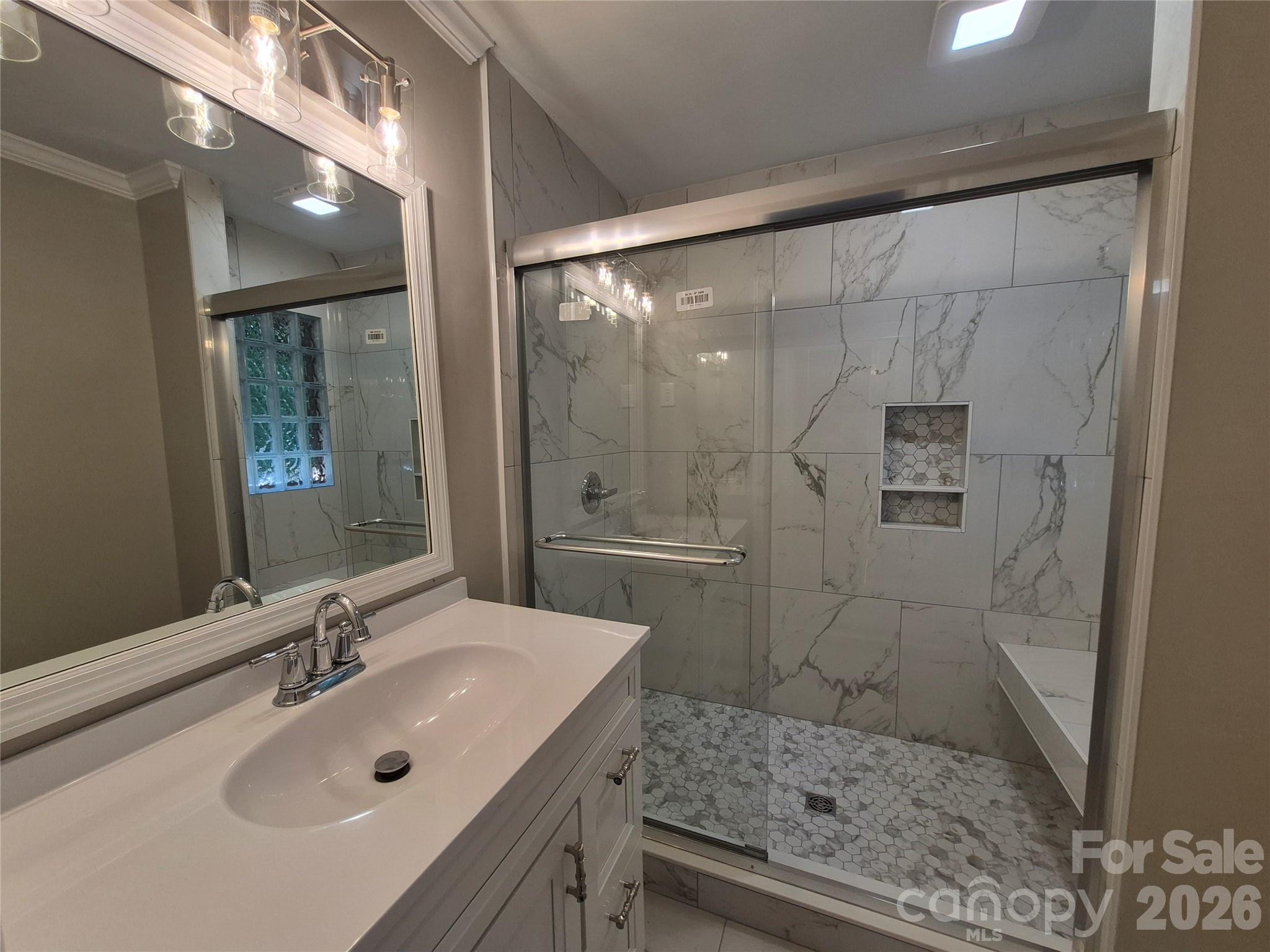 En Suite Bathroom - 390 Low Water Bridge Road, Troy