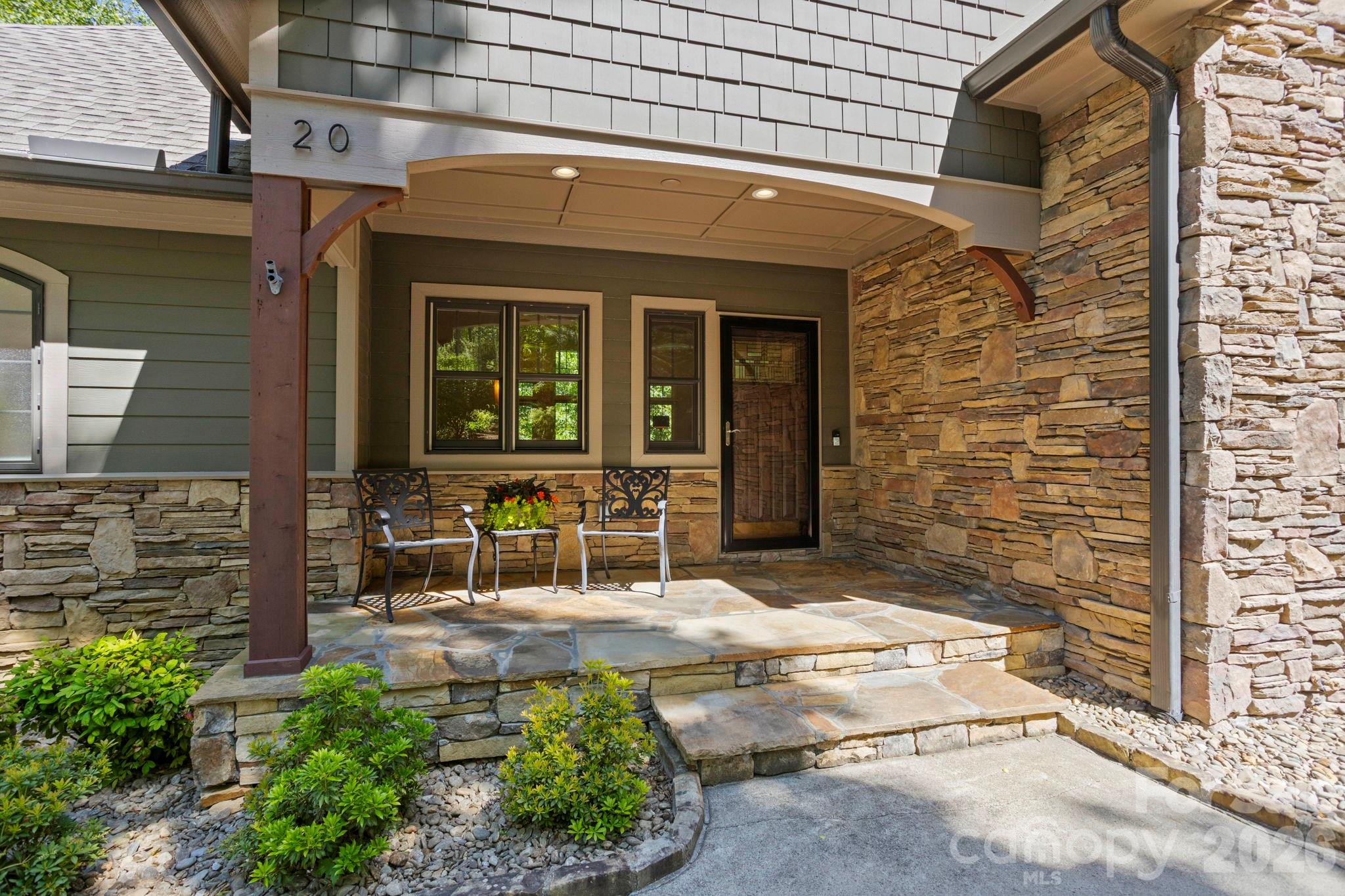 Single Family Residence at 20 Fernridge Court, Flat Rock, photo 5 of 49