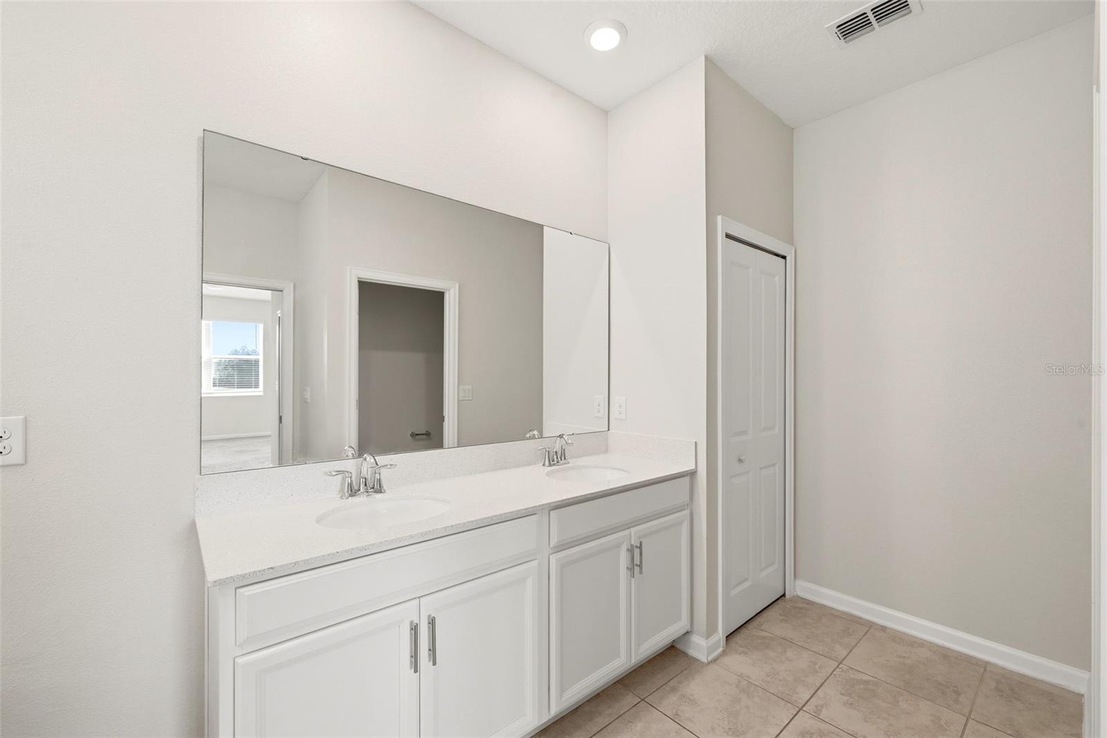 Condominium at 877 OCEAN COURSE AVE #877, DAVENPORT, photo 23 of 88