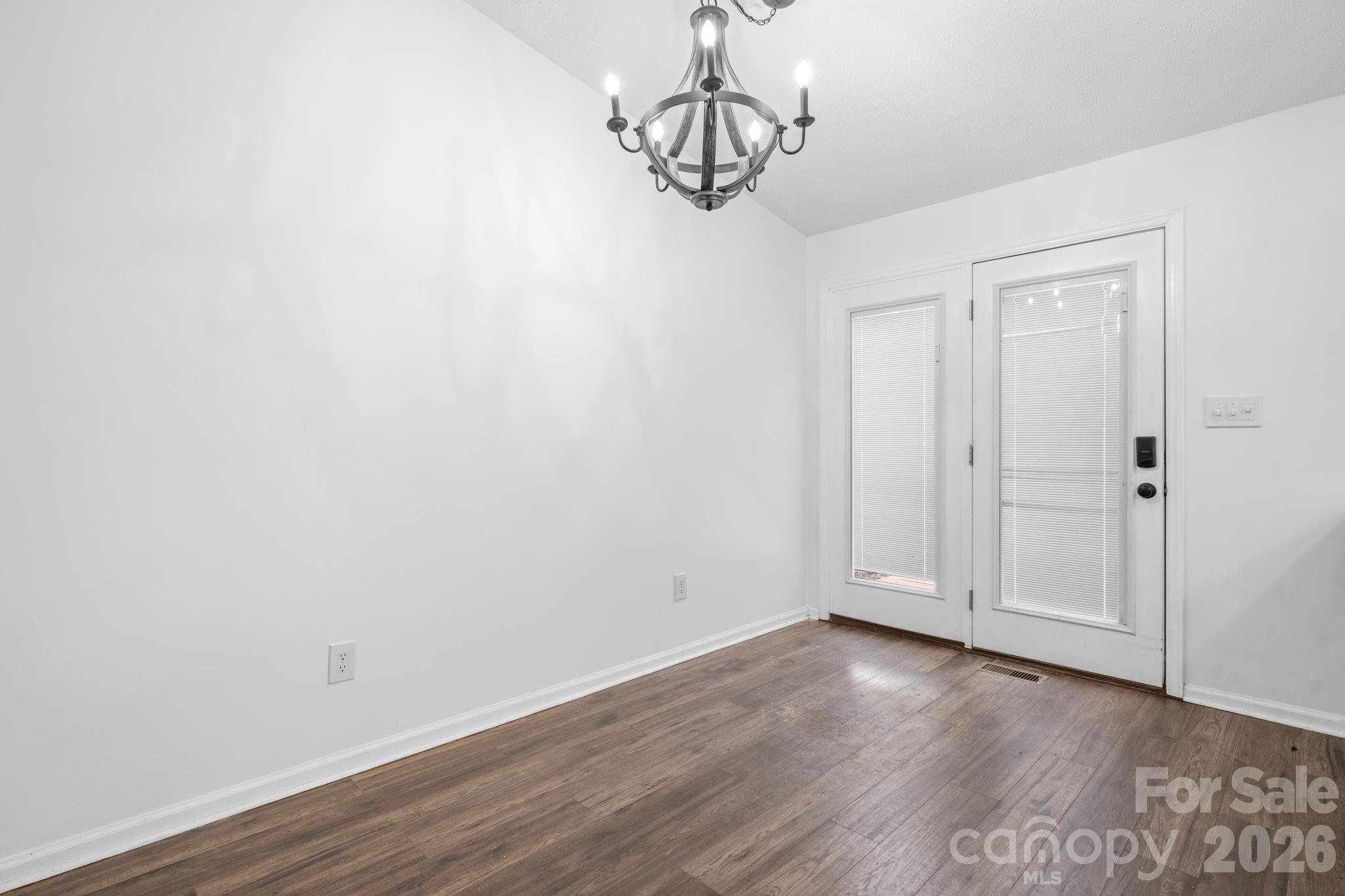 Single Family Residence at 119 Nevermore Lane, Statesville, photo 18 of 36