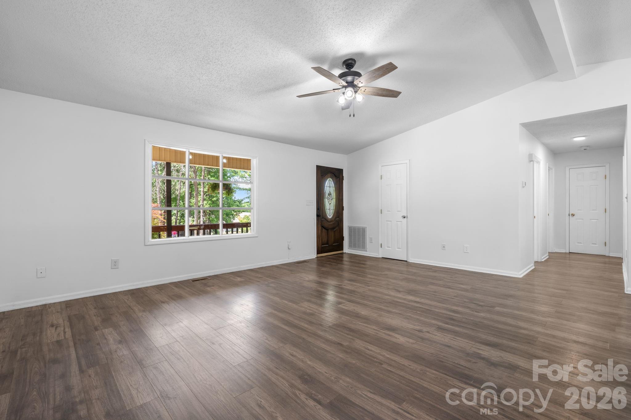 Single Family Residence at 119 Nevermore Lane, Statesville, photo 21 of 36
