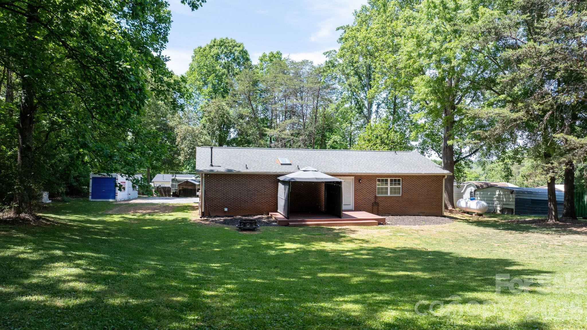 Single Family Residence at 119 Nevermore Lane, Statesville, photo 35 of 36
