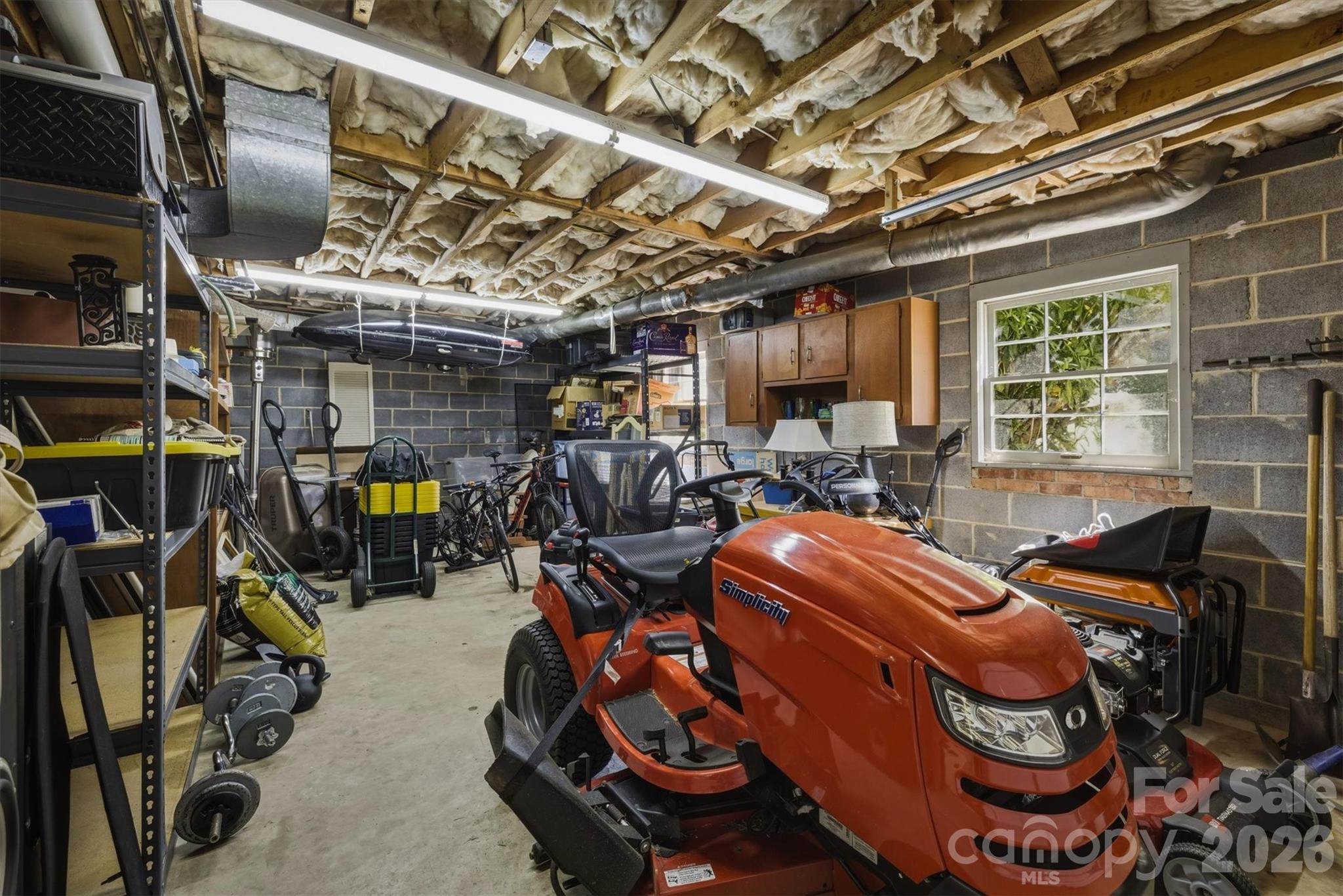 Basement Garage - 103 Wedgewood Court, Morganton