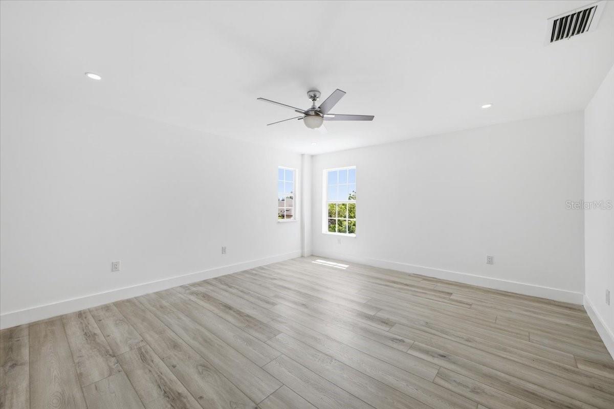 Single Family Residence at 15408 MELPORT CIR, PORT CHARLOTTE, photo 32 of 53