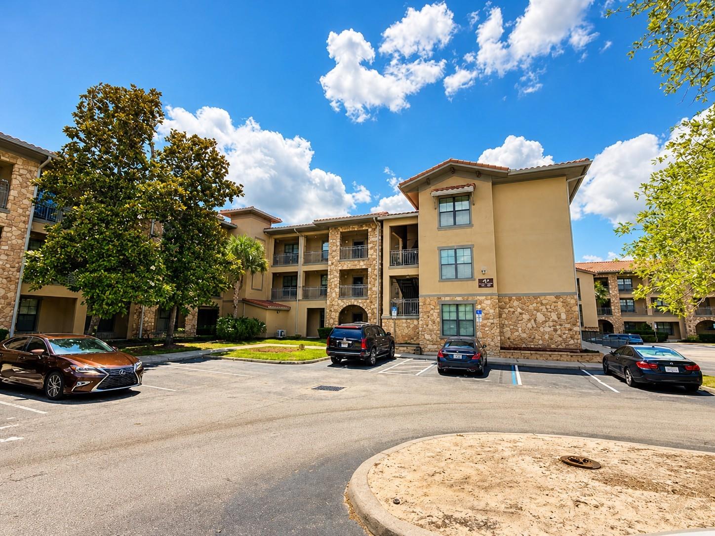 907 CHARO PKWY #915
