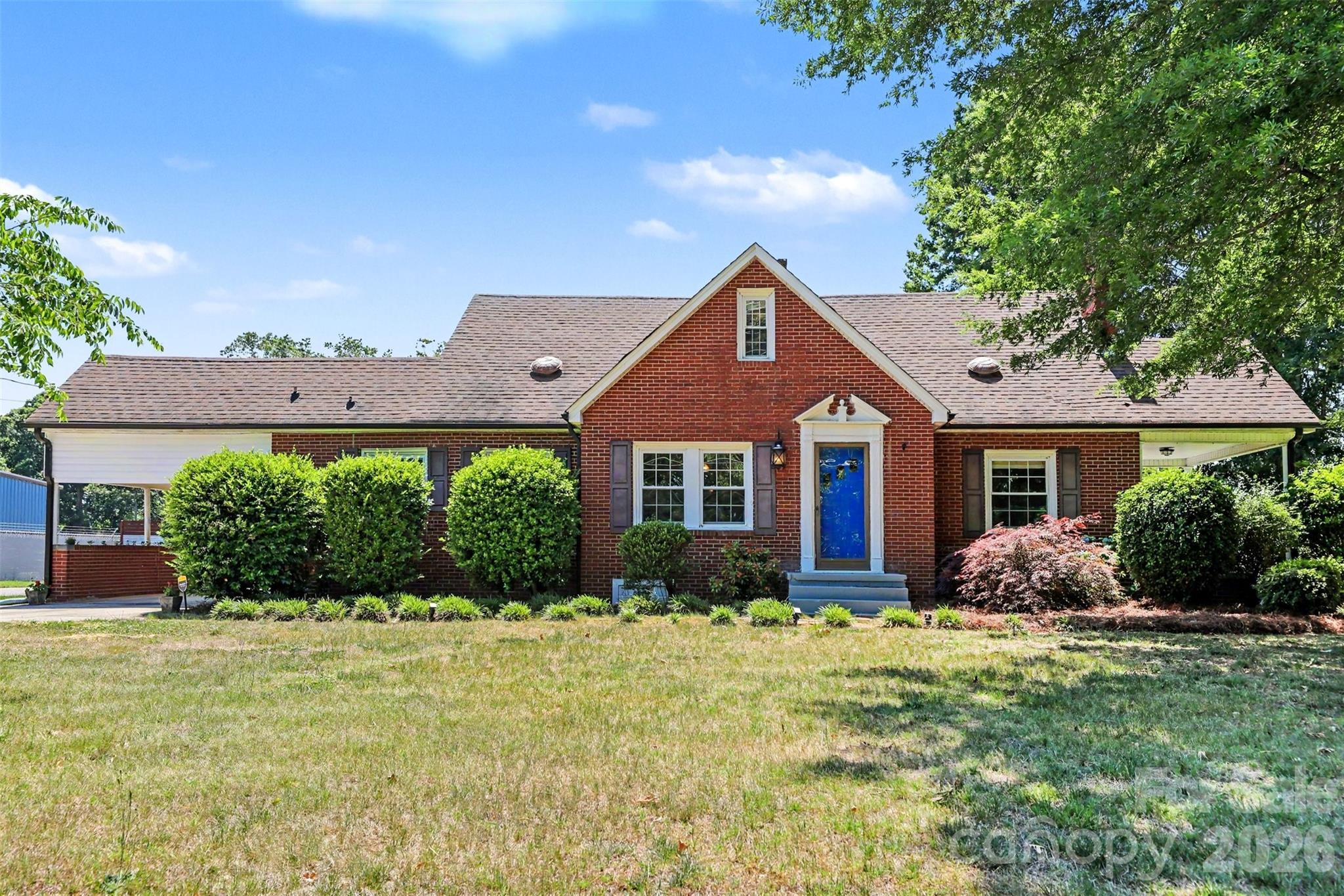 Single Family Residence at 2068 Statesville Highway, Mooresville, photo 3 of 31
