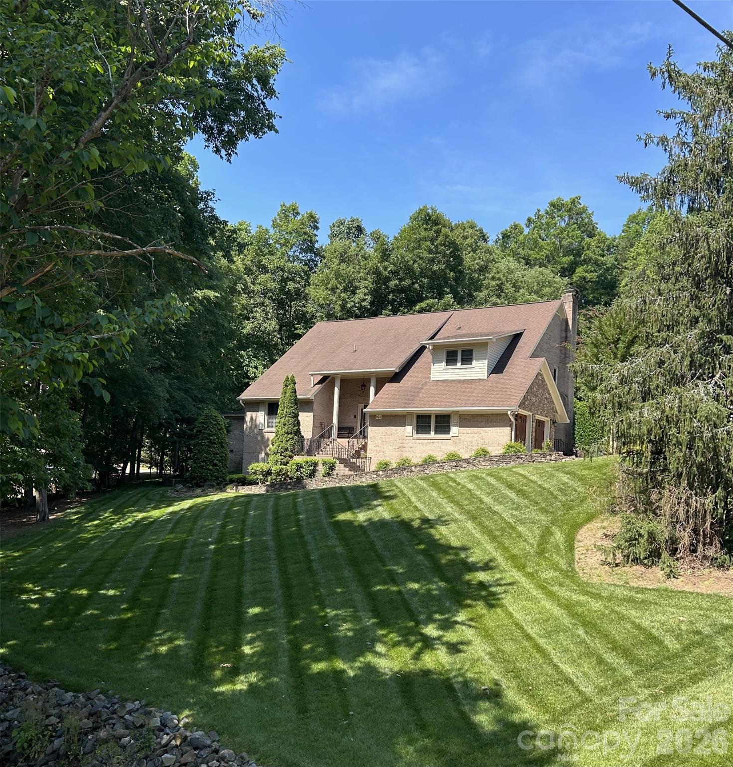 One of a kind All Brick home with BASEMENT - 900 Courtney Court SE, Concord