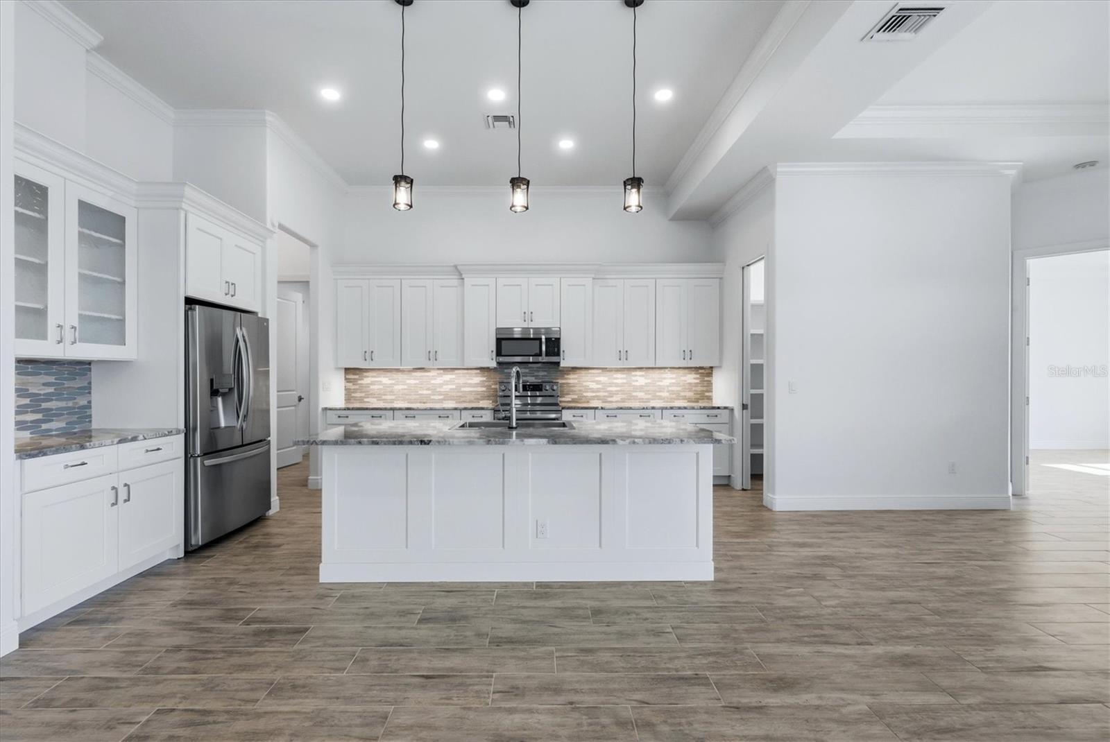 Single Family Residence at 8314 TRACY CIR, PORT CHARLOTTE, photo 19 of 87