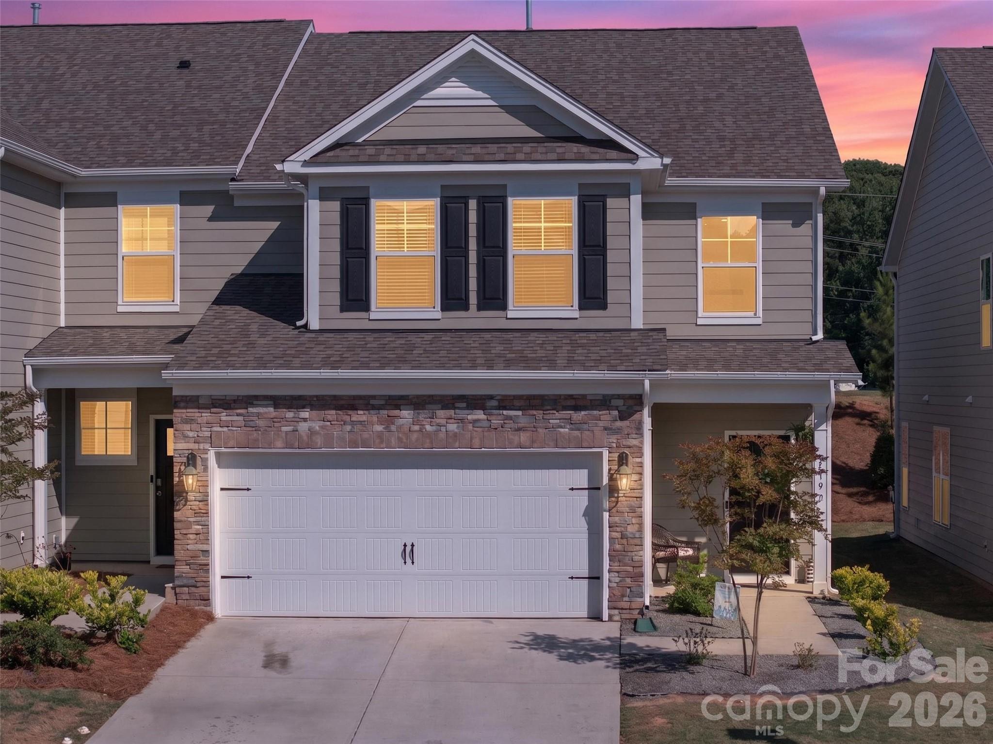 Upscale setting in new development. - 4192 Steel Way, Sherrills Ford