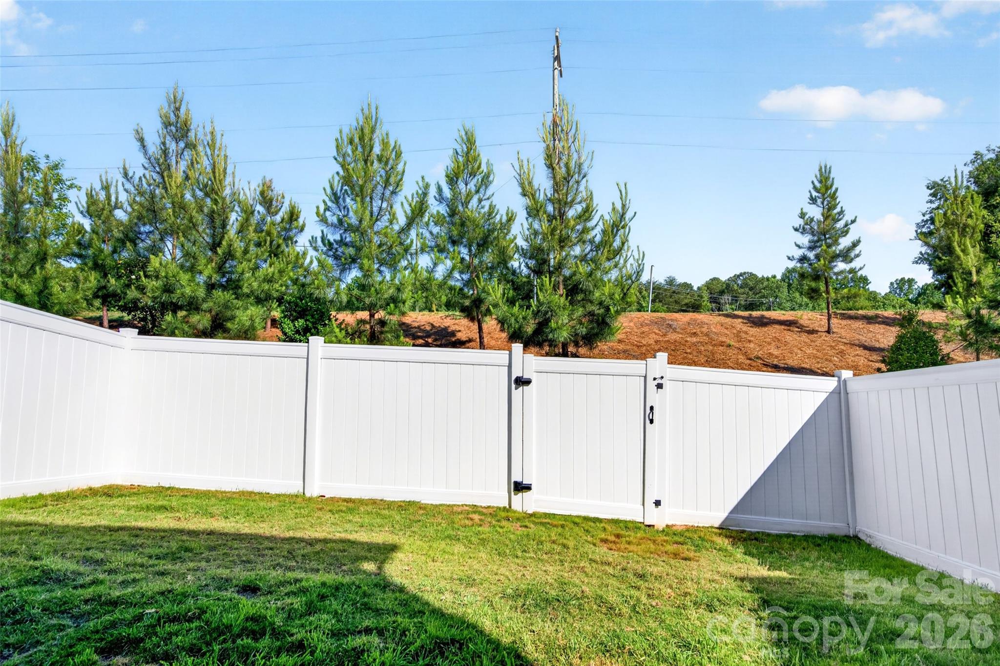 Low maintenance backyard. - 4192 Steel Way, Sherrills Ford
