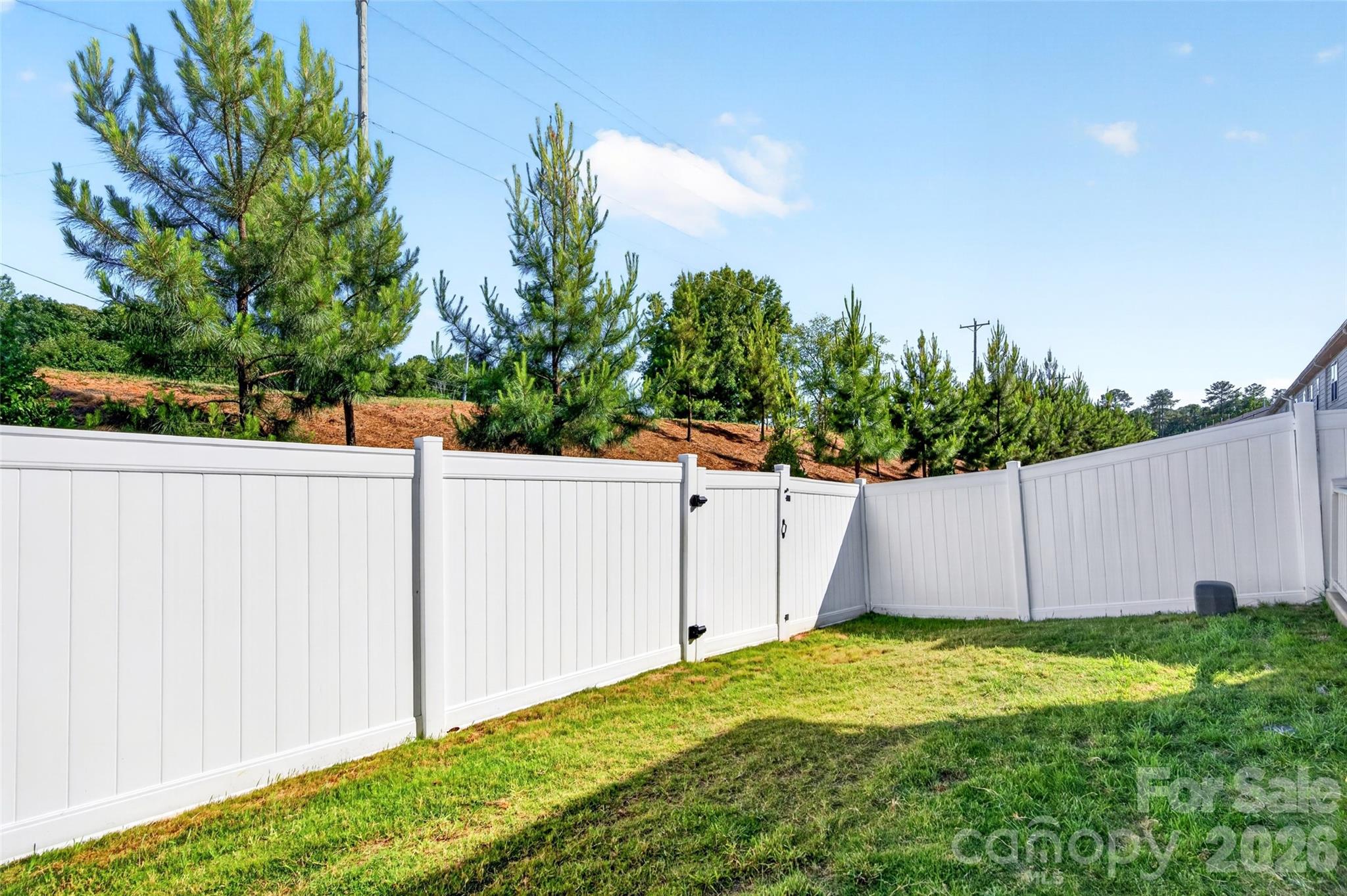 Access gate for lawn mower. - 4192 Steel Way, Sherrills Ford