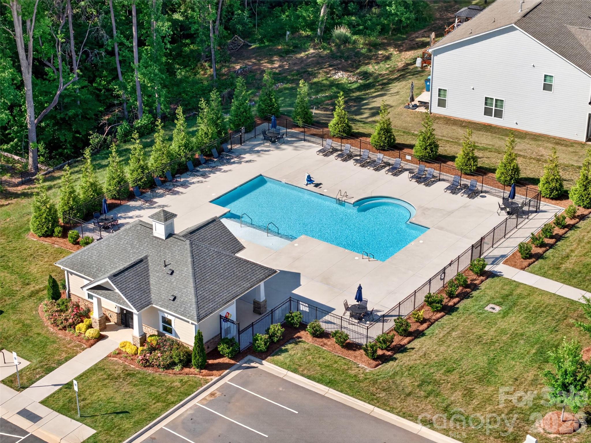 Neighborhood cabana and pool. - 4192 Steel Way, Sherrills Ford