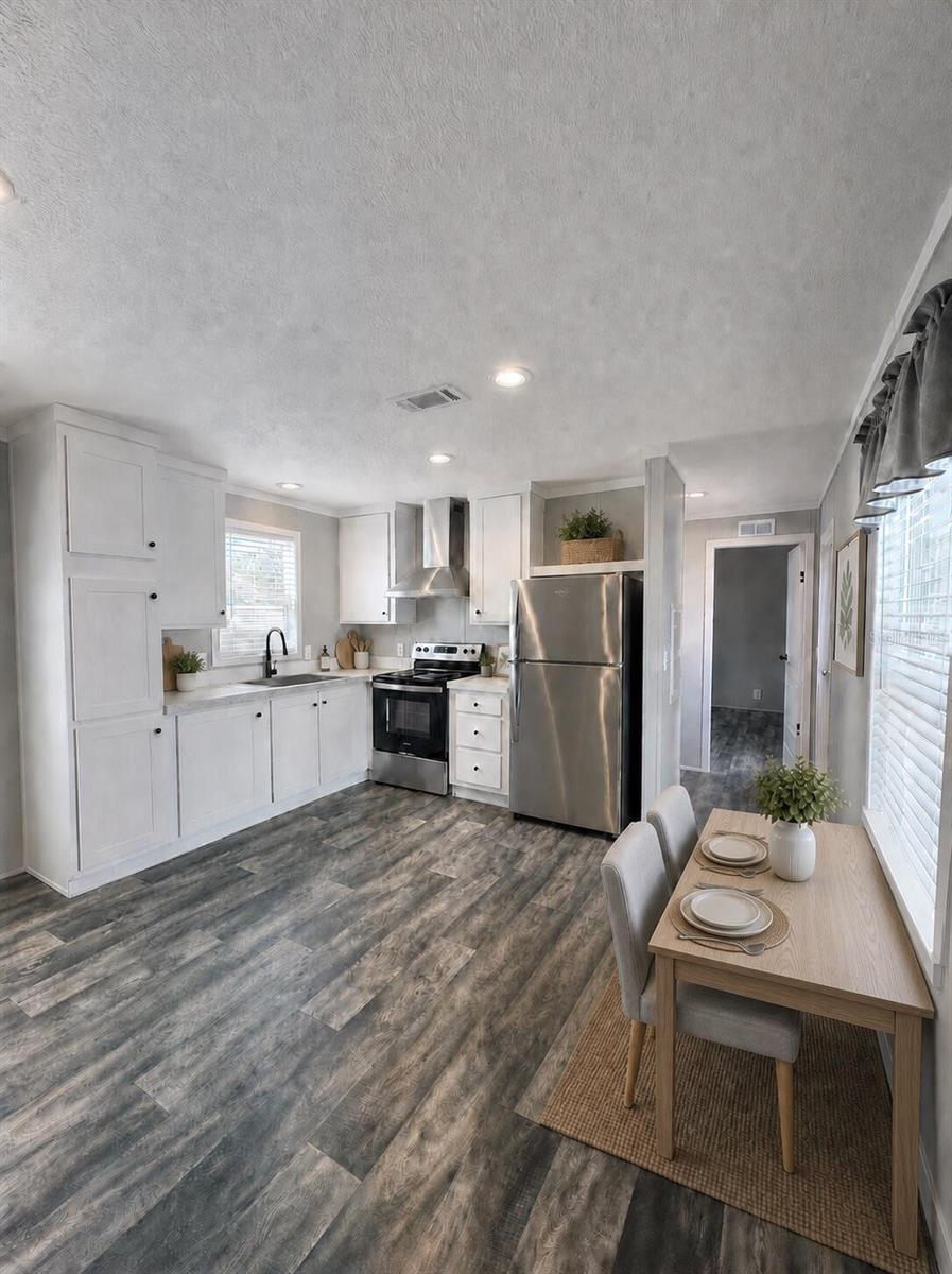 Manufactured Home at 6615 BANDURA AVE, NEW PORT RICHEY, photo 4 of 16