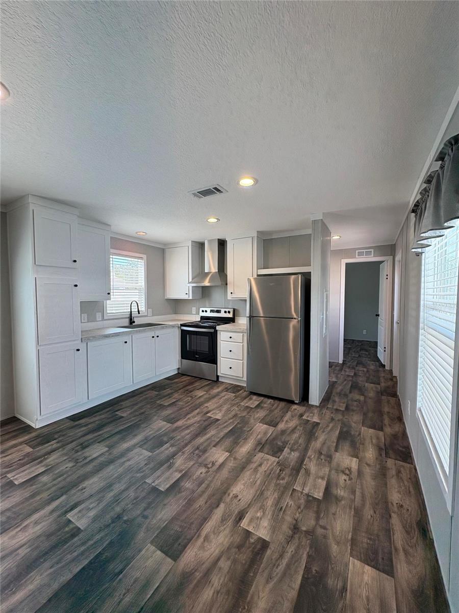 Manufactured Home at 6615 BANDURA AVE, NEW PORT RICHEY, photo 5 of 16
