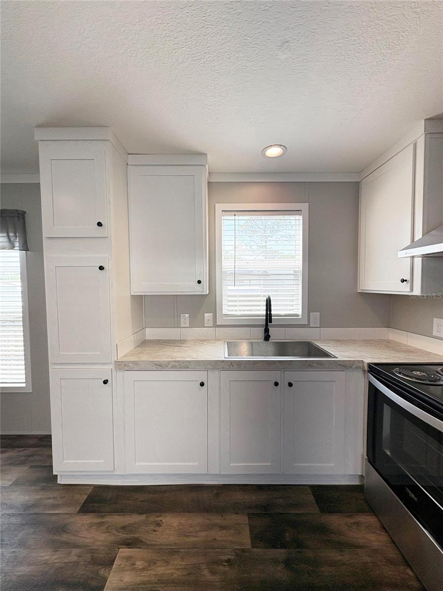 Manufactured Home at 6615 BANDURA AVE, NEW PORT RICHEY, photo 6 of 16