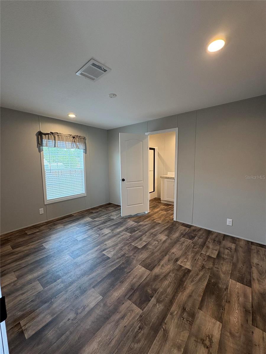 Manufactured Home at 6615 BANDURA AVE, NEW PORT RICHEY, photo 10 of 16
