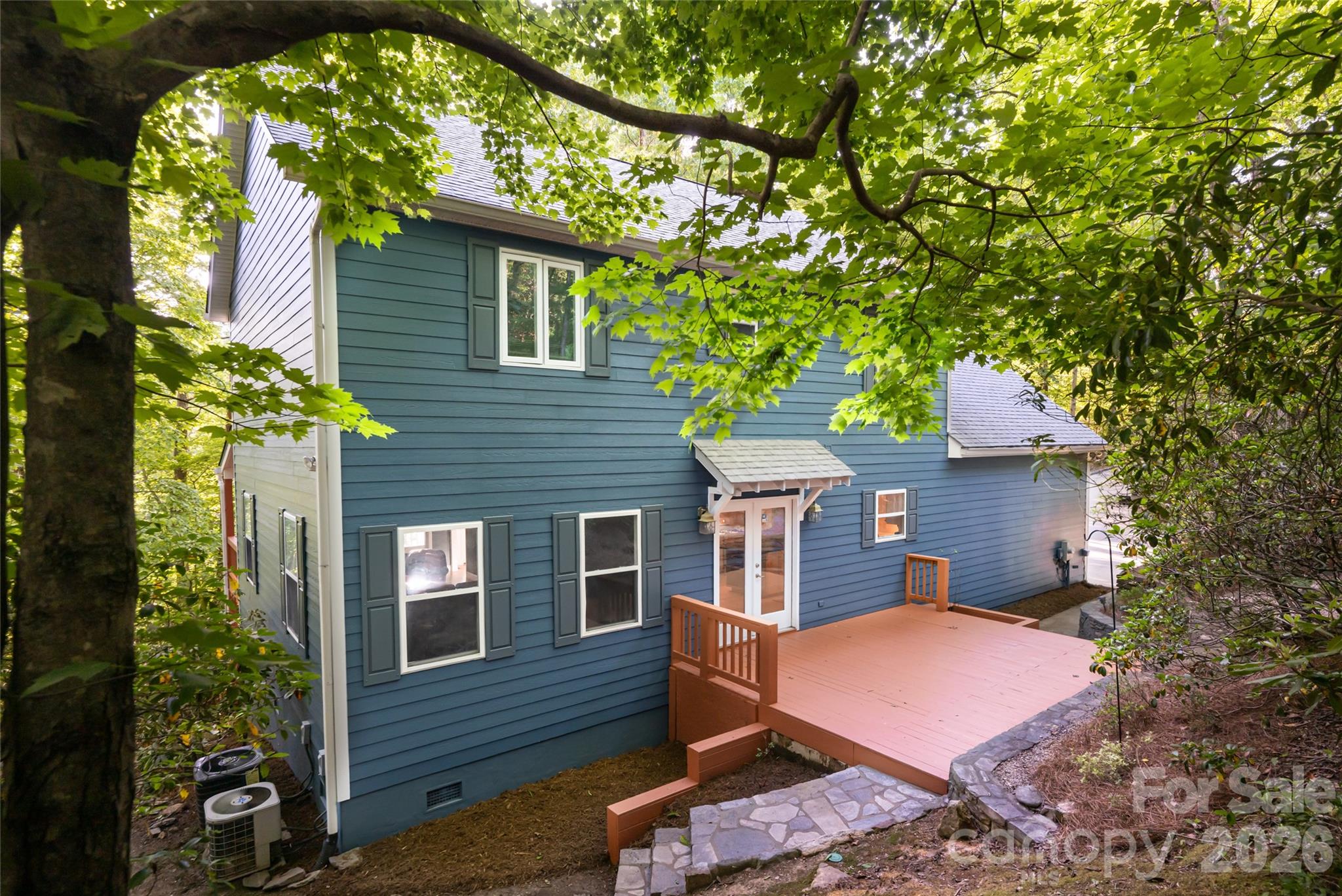 Single Family Residence at 7 Timber Park Drive, Black Mountain, photo 13 of 39