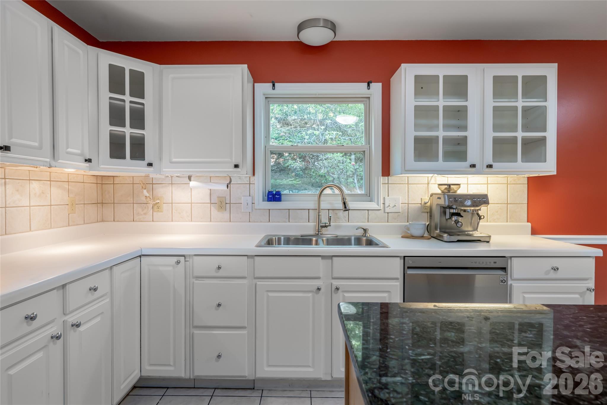 Single Family Residence at 7 Timber Park Drive, Black Mountain, photo 26 of 39