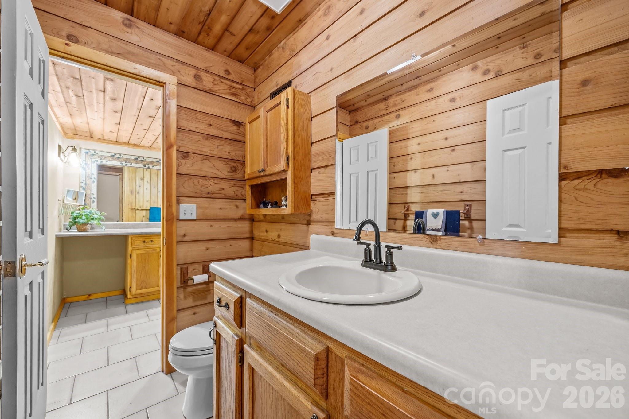 Single Family Residence at 63 Chestnut Forest Road, Fairview, photo 29 of 47