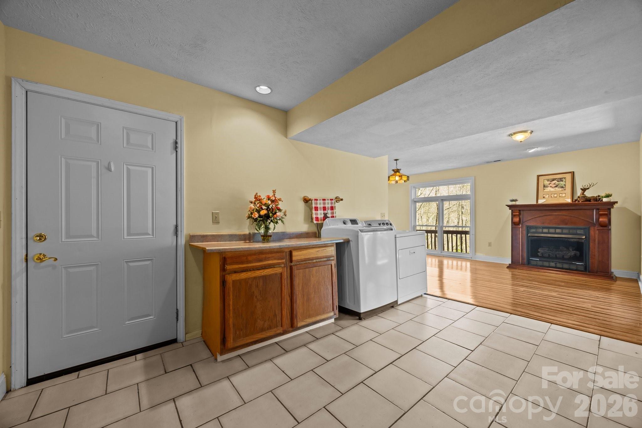 Single Family Residence at 63 Chestnut Forest Road, Fairview, photo 30 of 47