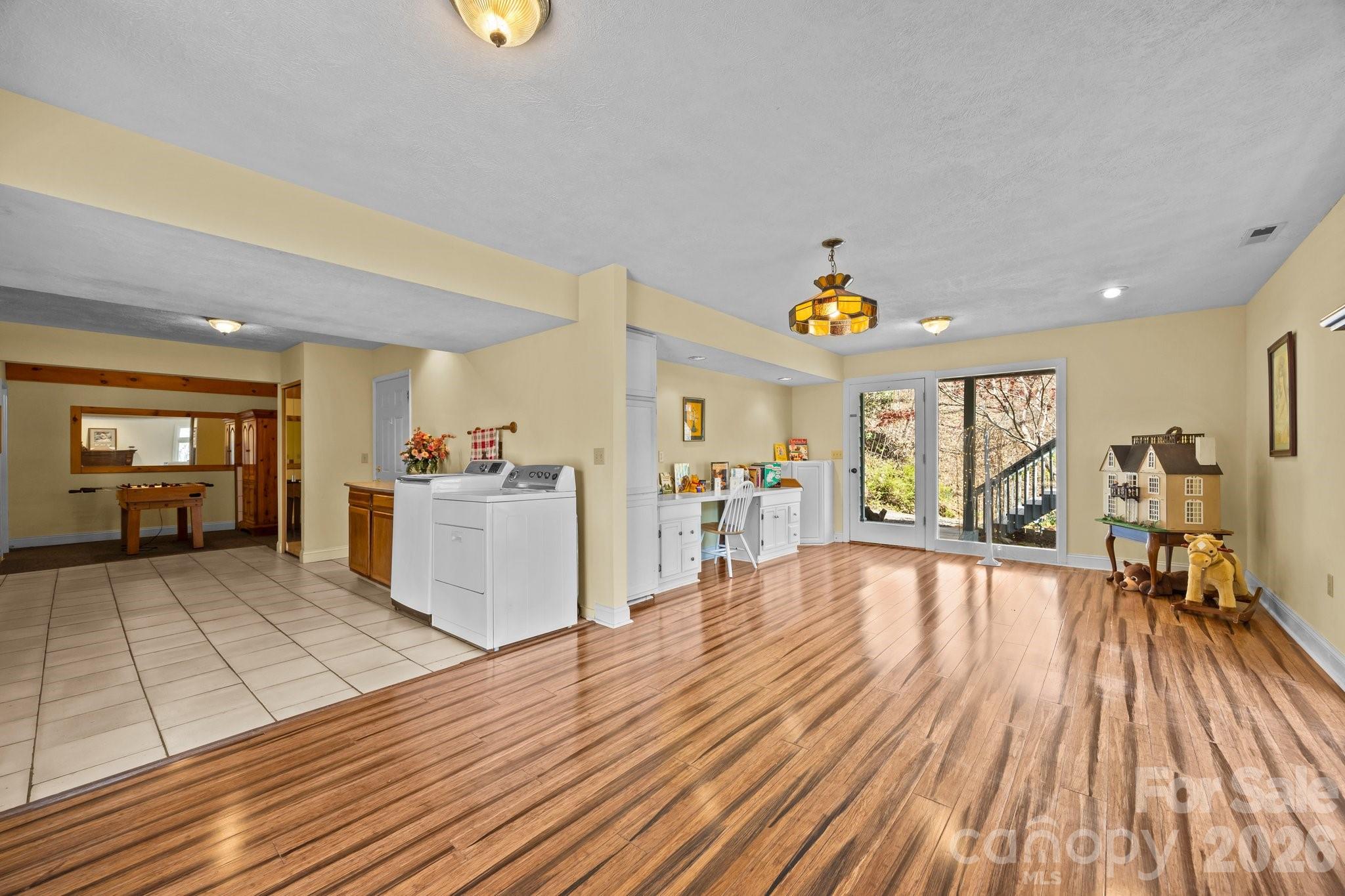 Single Family Residence at 63 Chestnut Forest Road, Fairview, photo 32 of 47