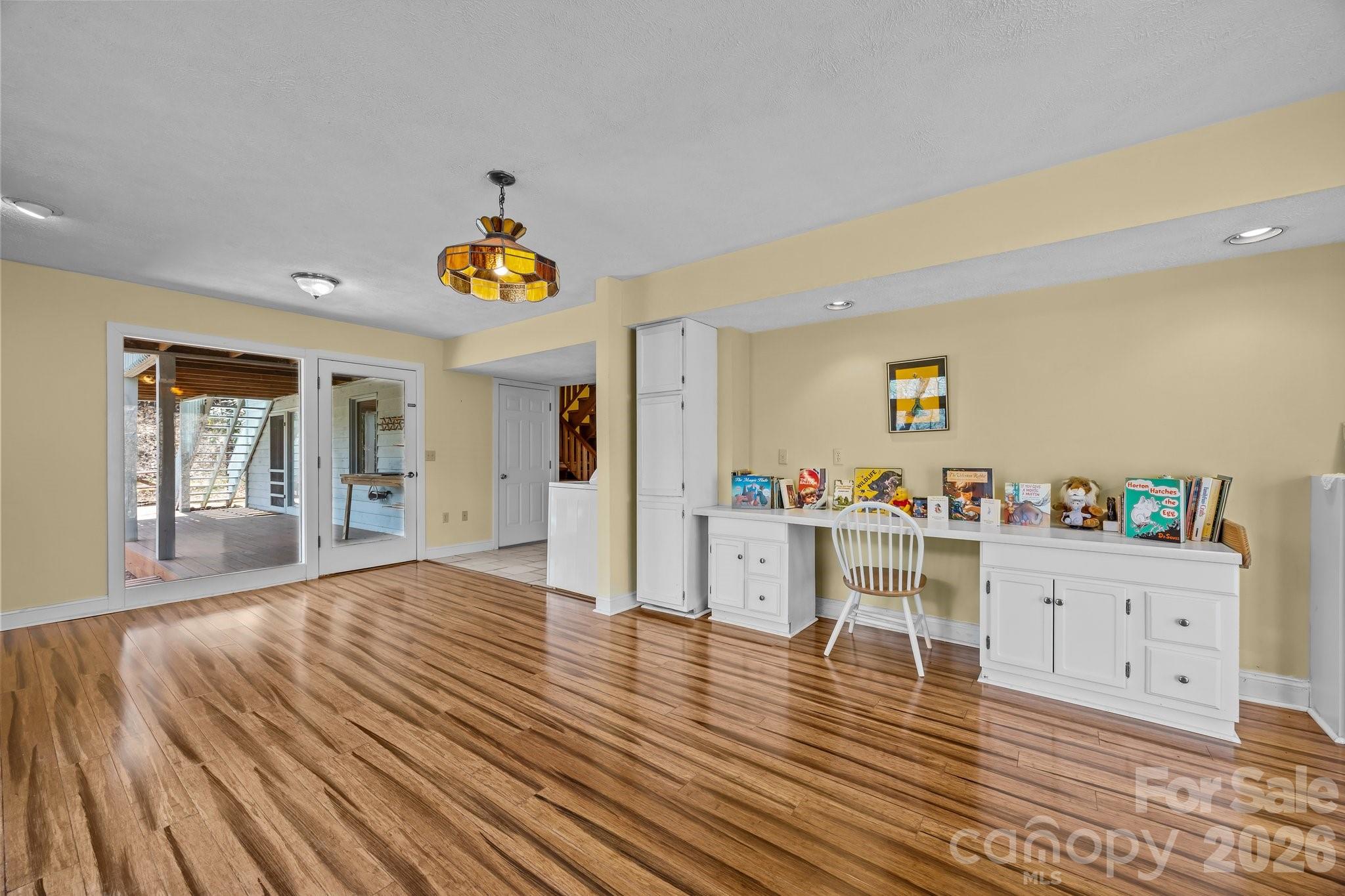 Single Family Residence at 63 Chestnut Forest Road, Fairview, photo 33 of 47