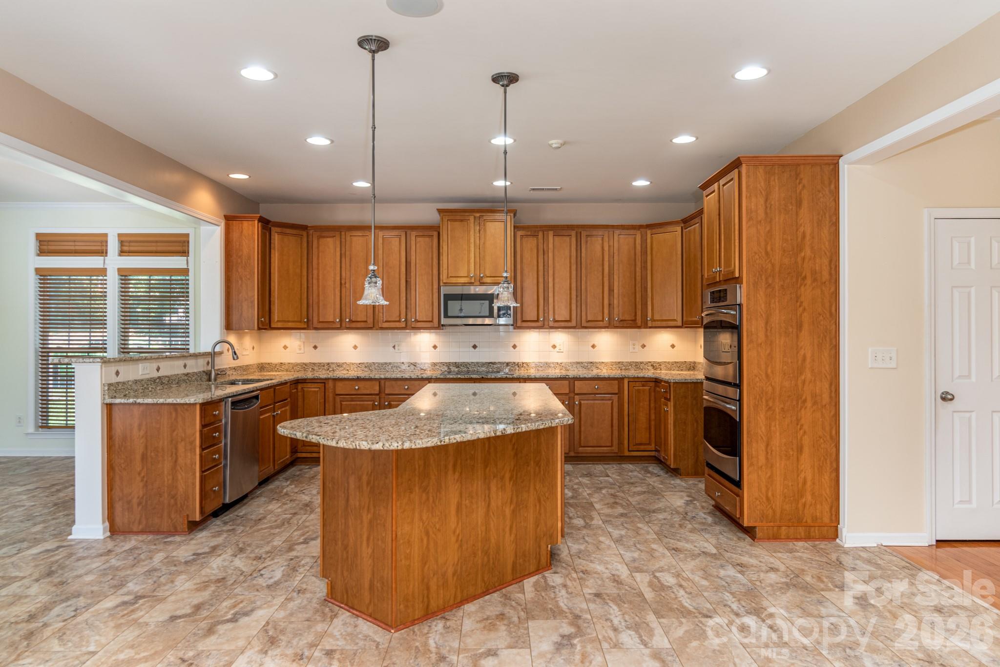 Single Family Residence at 15417 Troubadour Lane, Huntersville, photo 14 of 41