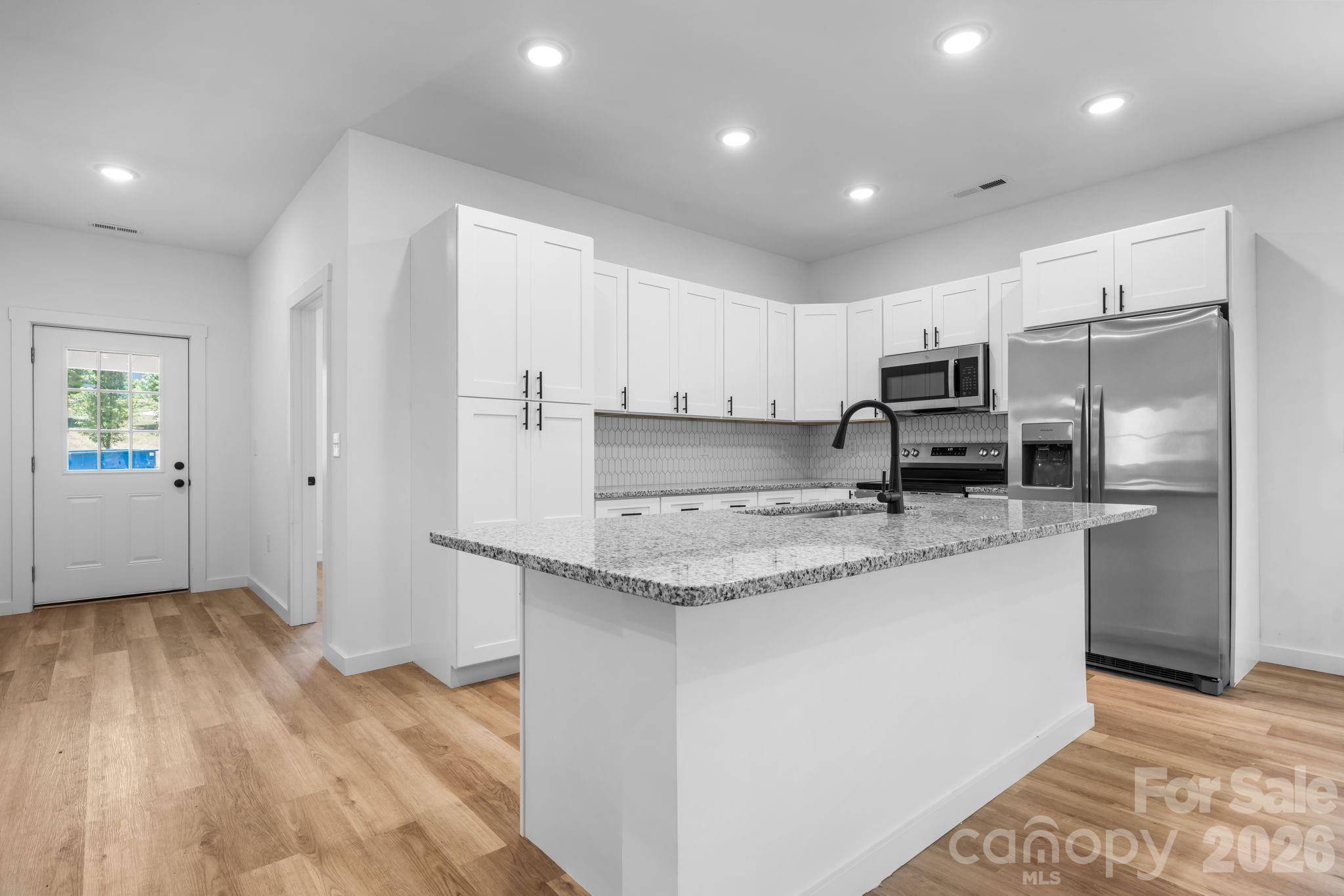 Single Family Residence at 41 Tennyson Drive, Taylorsville, photo 7 of 44