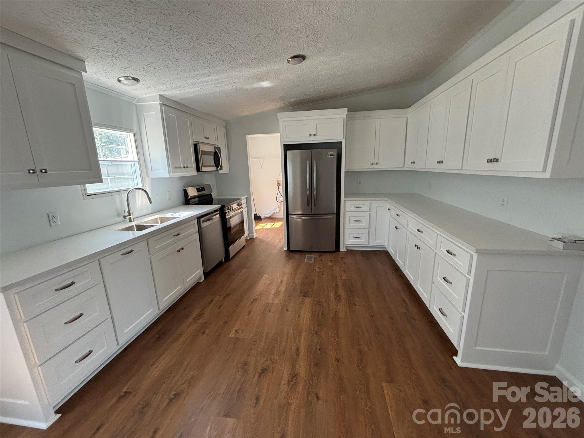 Single Family Residence at 559 School Drive, Taylorsville, photo 2 of 48