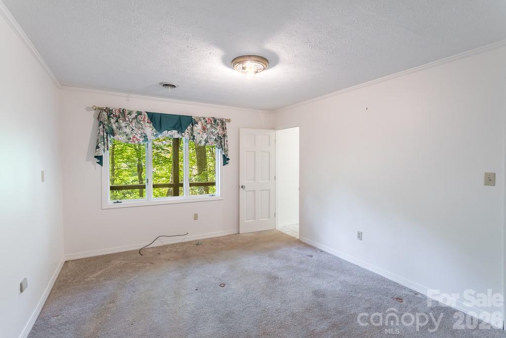 Single Family Residence at 1126 Scenic Circle, Waynesville, photo 20 of 40