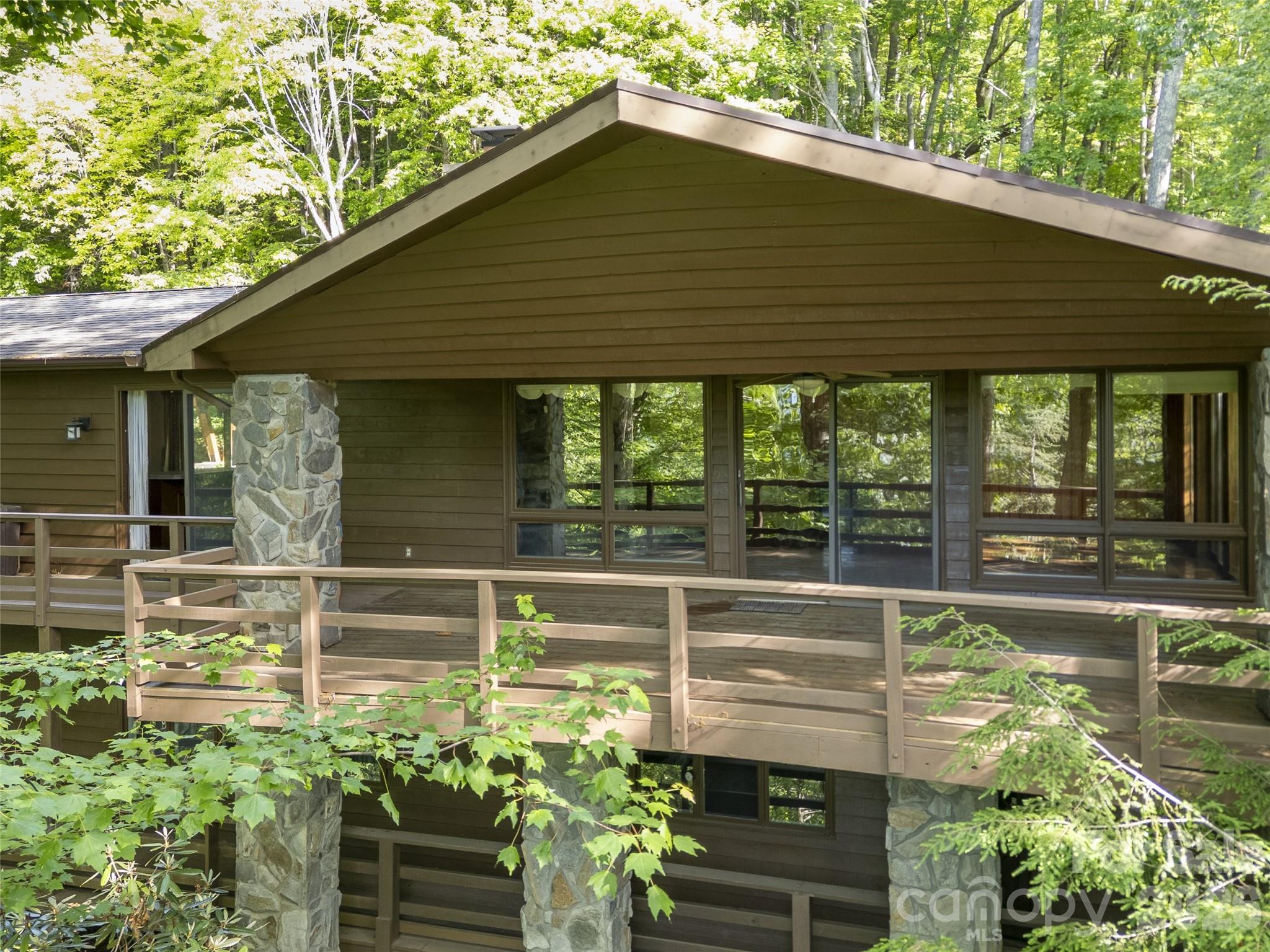 Single Family Residence at 1126 Scenic Circle, Waynesville, photo 31 of 40