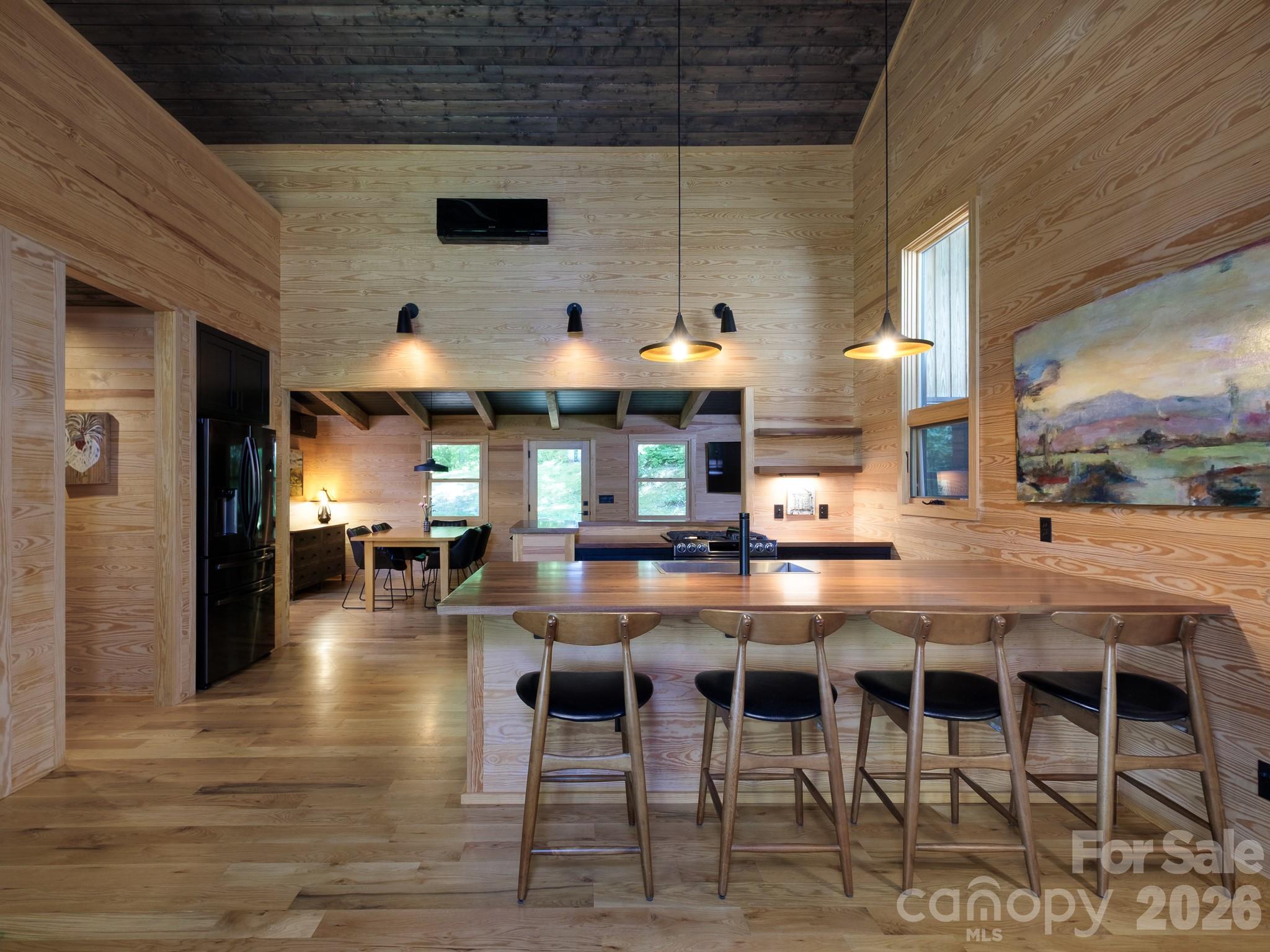 Single Family Residence at 212 SE Shore Drive, Lake Toxaway, photo 7 of 47