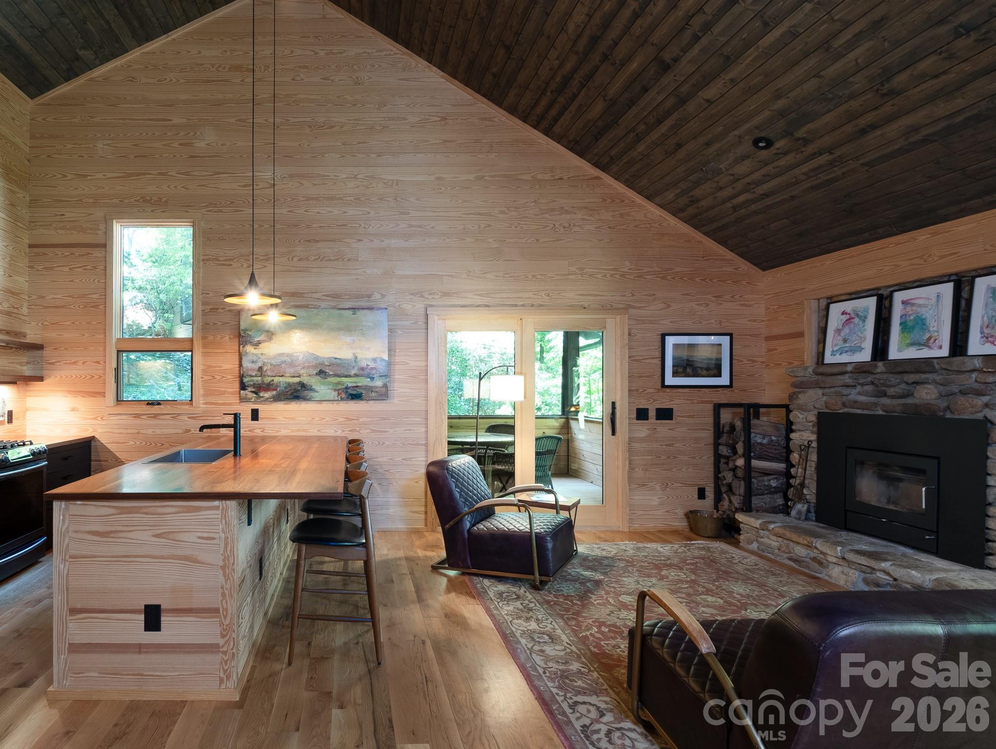 Single Family Residence at 212 SE Shore Drive, Lake Toxaway, photo 11 of 47