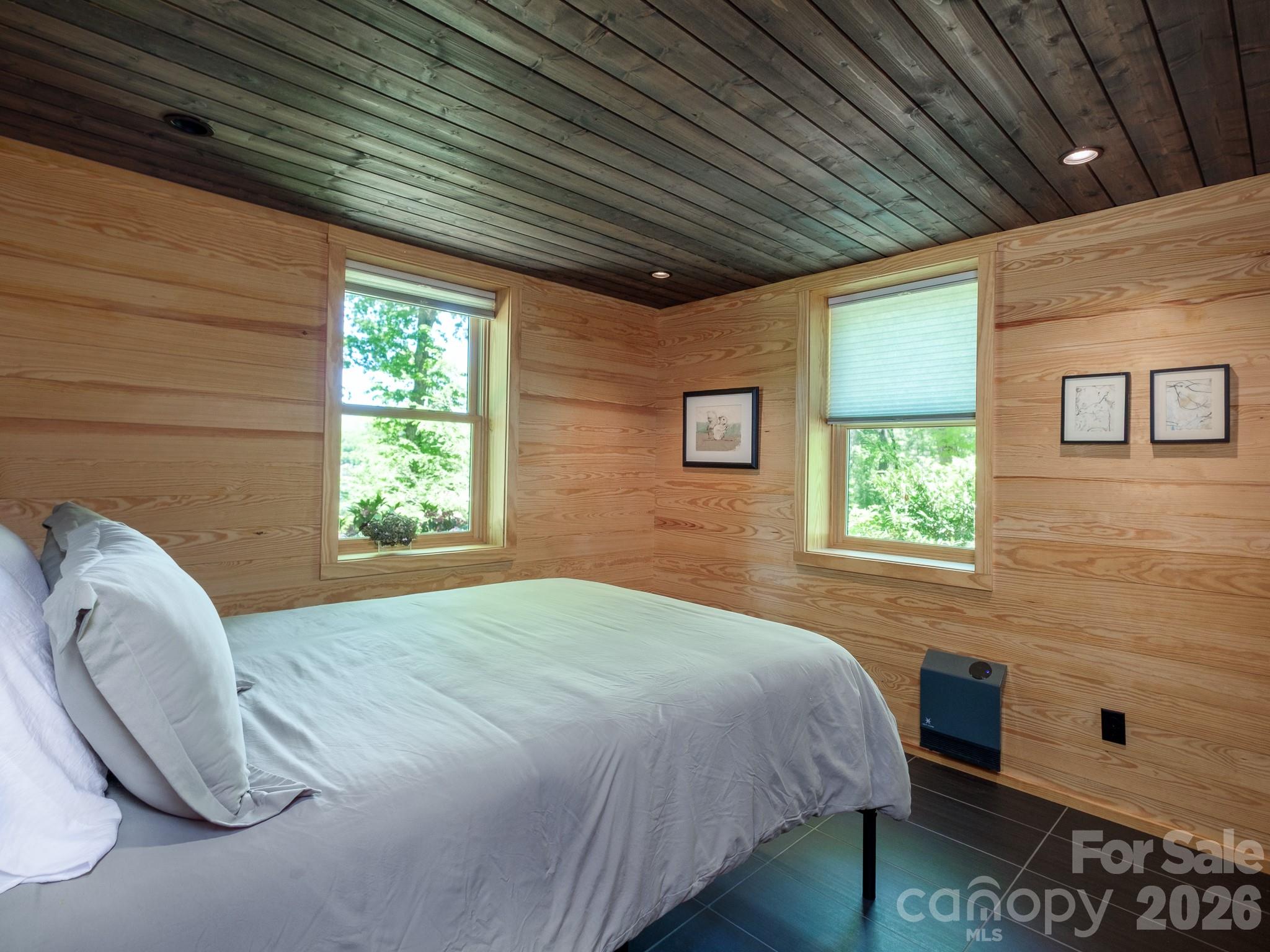 Single Family Residence at 212 SE Shore Drive, Lake Toxaway, photo 26 of 47