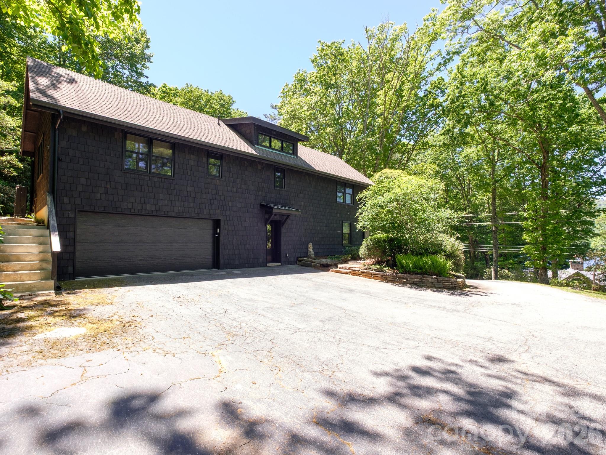 Single Family Residence at 212 SE Shore Drive, Lake Toxaway, photo 39 of 47