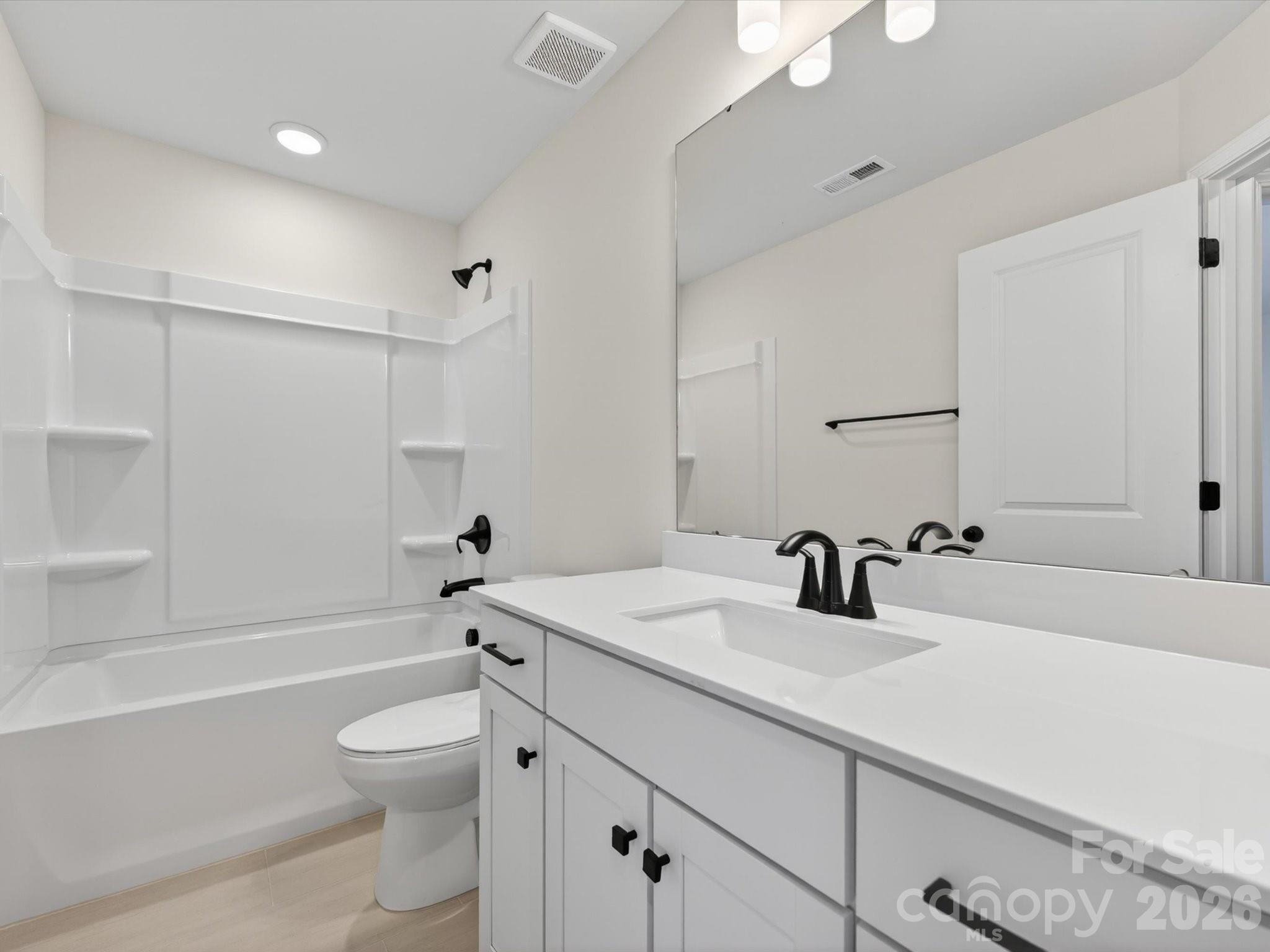 Bath #2 - 11423 Prosperity Church Road, Huntersville
