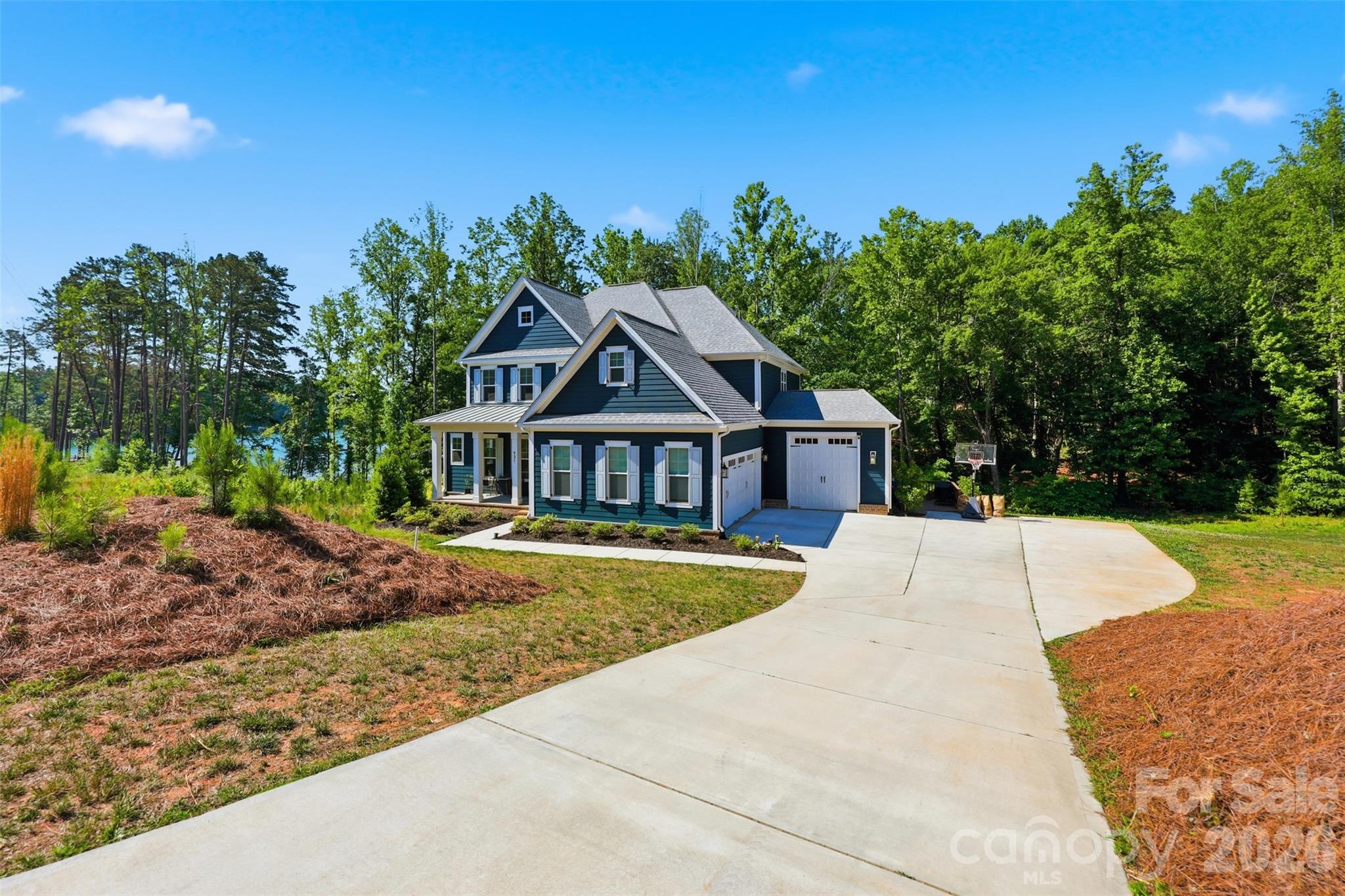 Single Family Residence at 931 Cornelius Road, Mooresville, photo 2 of 48