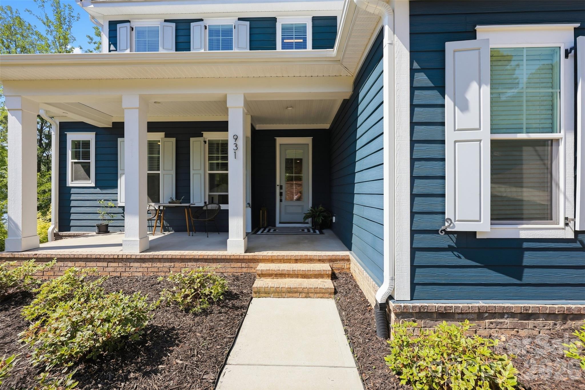 Single Family Residence at 931 Cornelius Road, Mooresville, photo 4 of 48