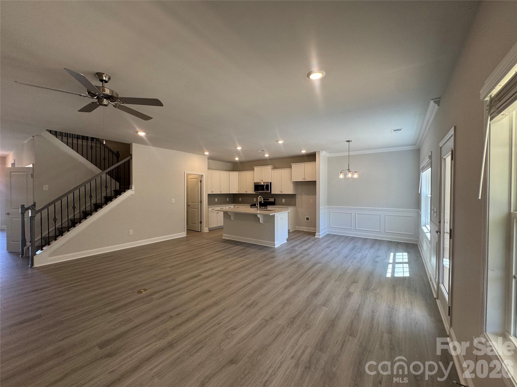 Single Family Residence at 1606 Autumn Lane, York, photo 5 of 39