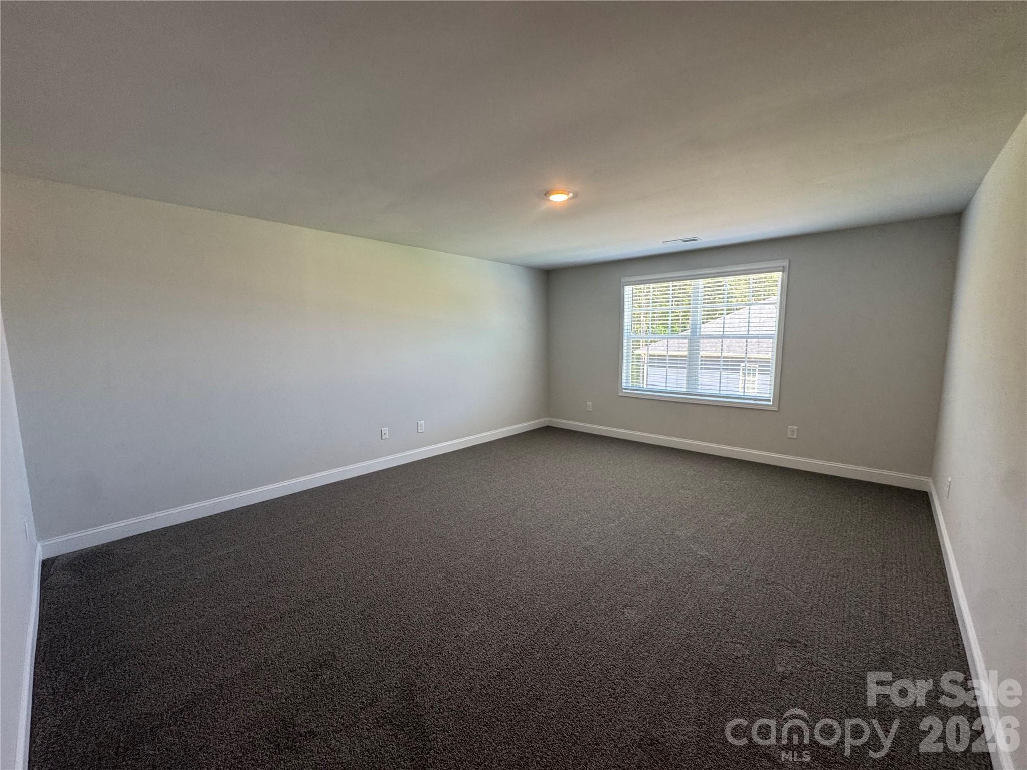 Spacious loft space - 1606 Autumn Lane, York