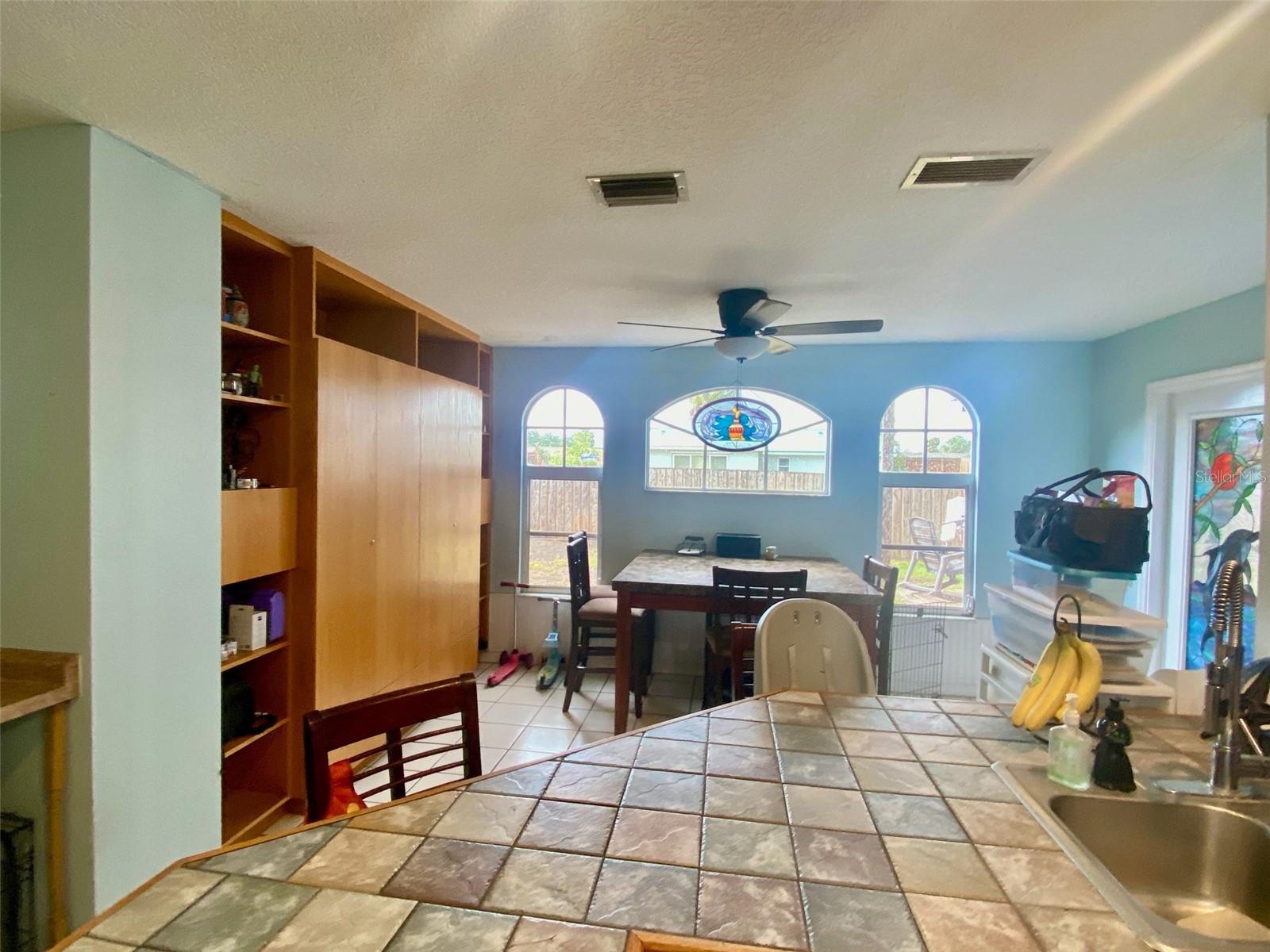 Single Family Residence at 132 RUTGERS RD, VENICE, photo 12 of 19