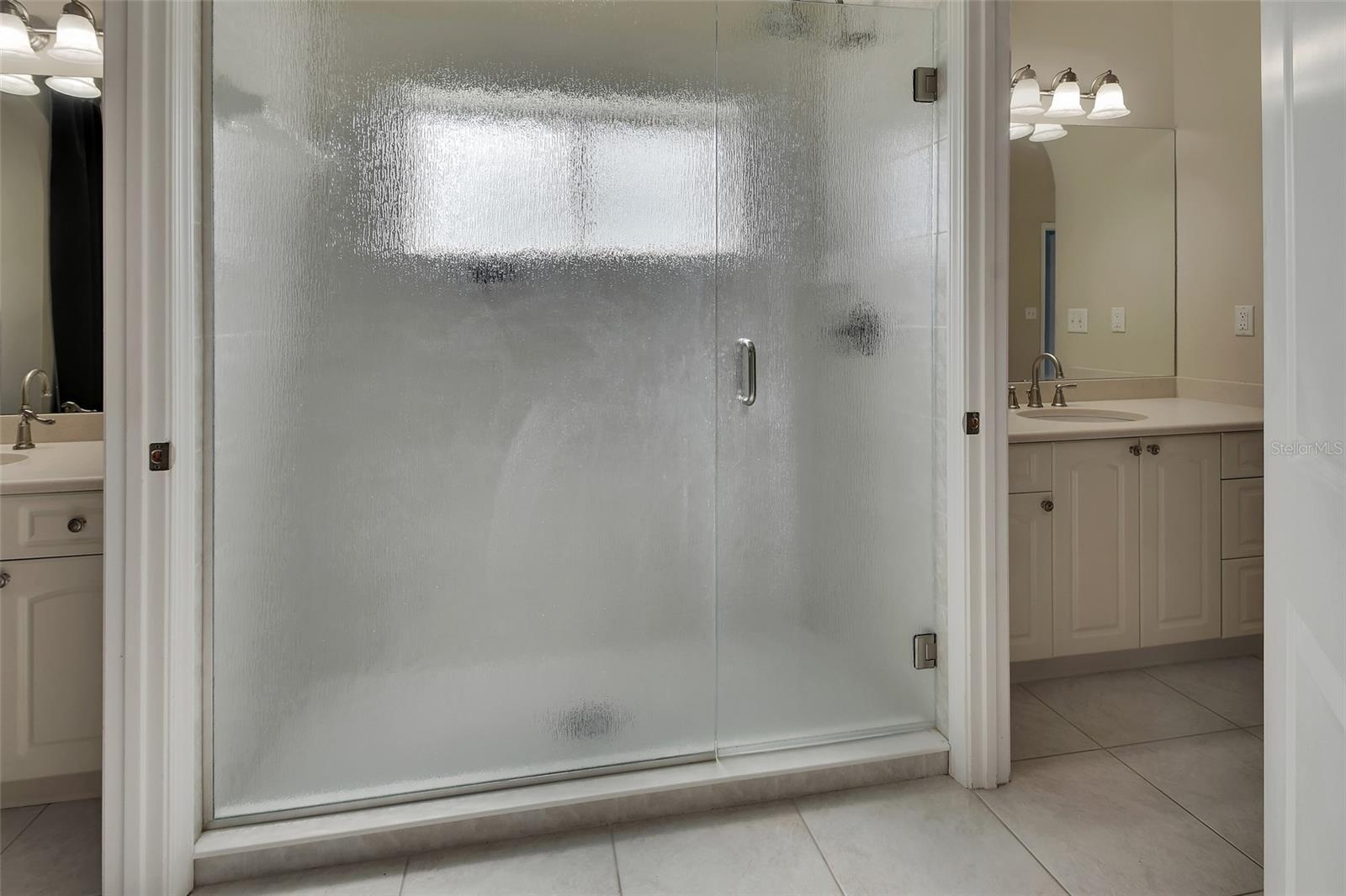 Pass-thru Guest Bathroom - 2590 ERENA DR, NEW SMYRNA BEACH
