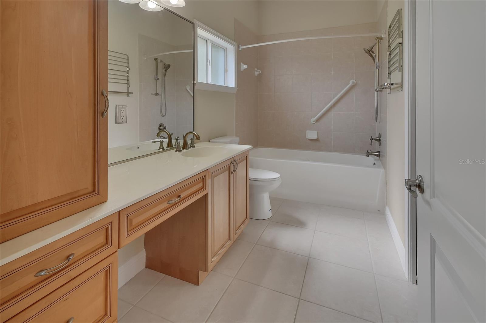 Multi-gen Suite Bathroom - 2590 ERENA DR, NEW SMYRNA BEACH