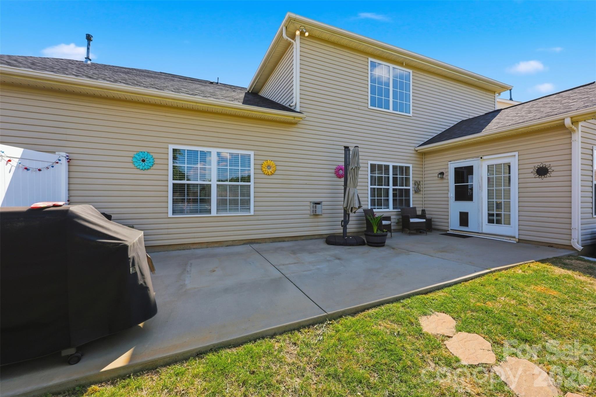 Single Family Residence at 13156 Wilburn Park Lane, Indian Land, photo 8 of 44