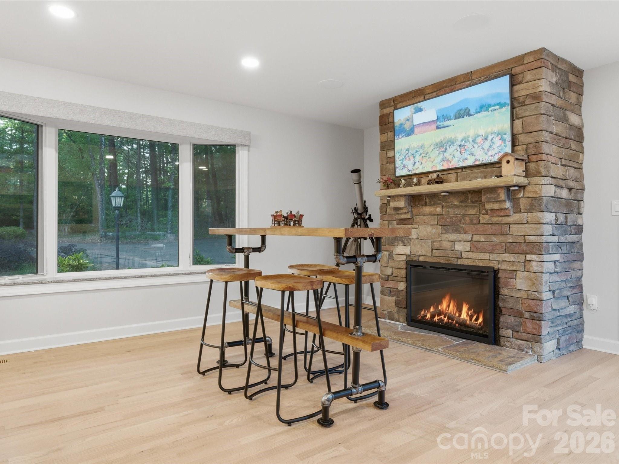 Single Family Residence at 115 Forest Cliff Court NE, Concord, photo 20 of 48